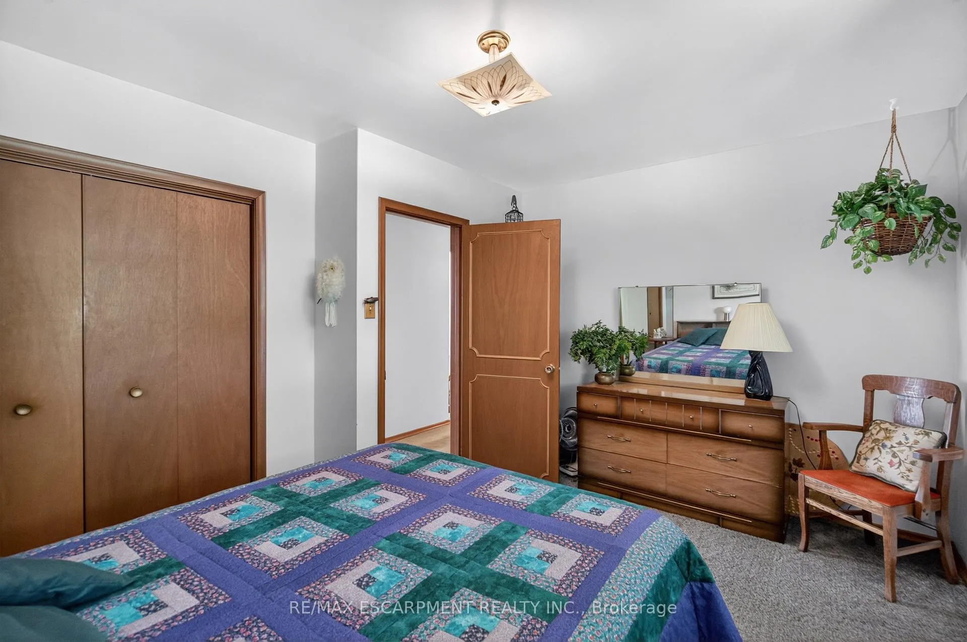 Photo 37 of 564 Mountain Brow Boulevard, Hamilton, Huntington — HOMEH
