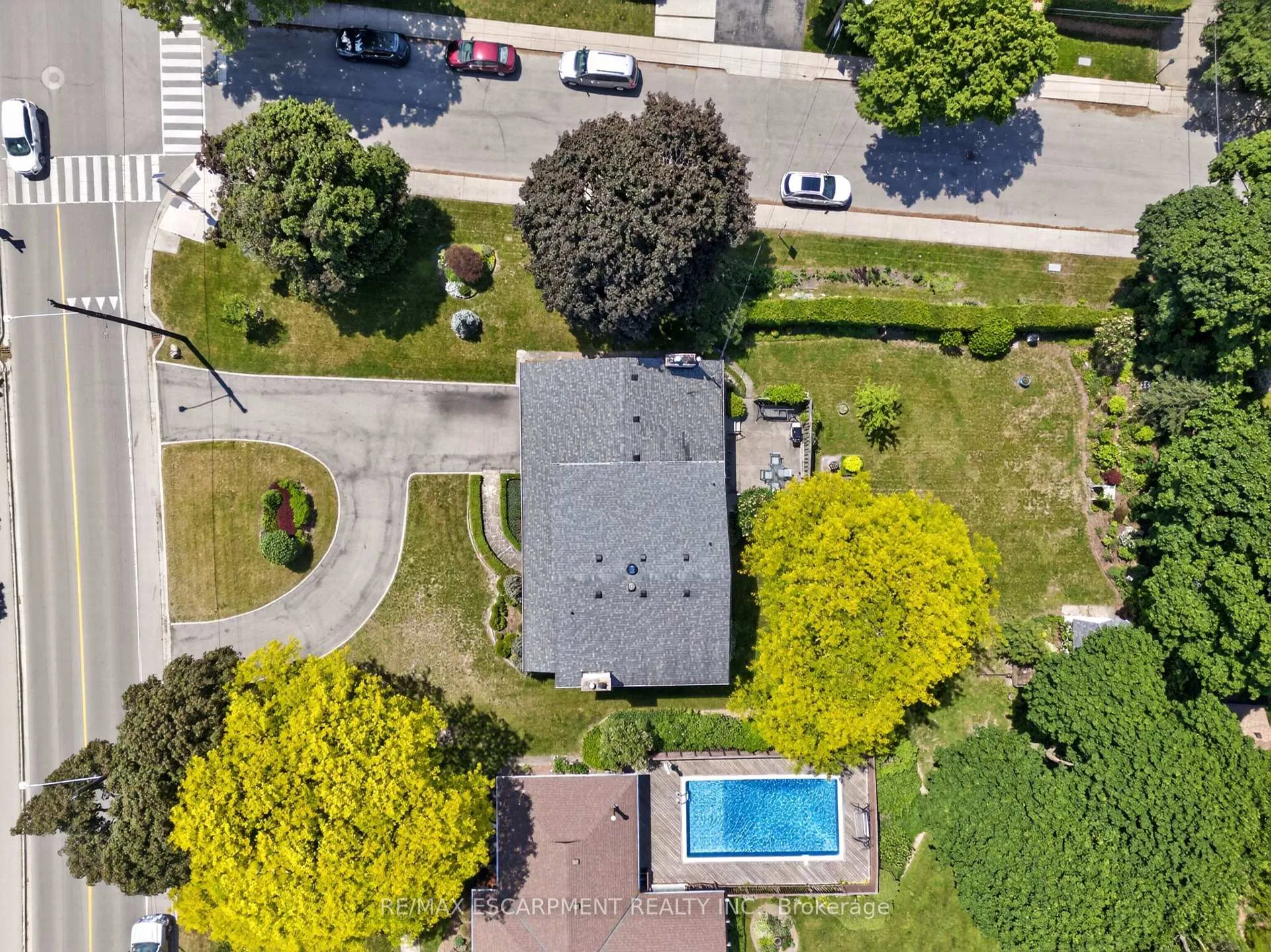 Photo 4 of 564 Mountain Brow Boulevard, Hamilton, Huntington — HOMEH