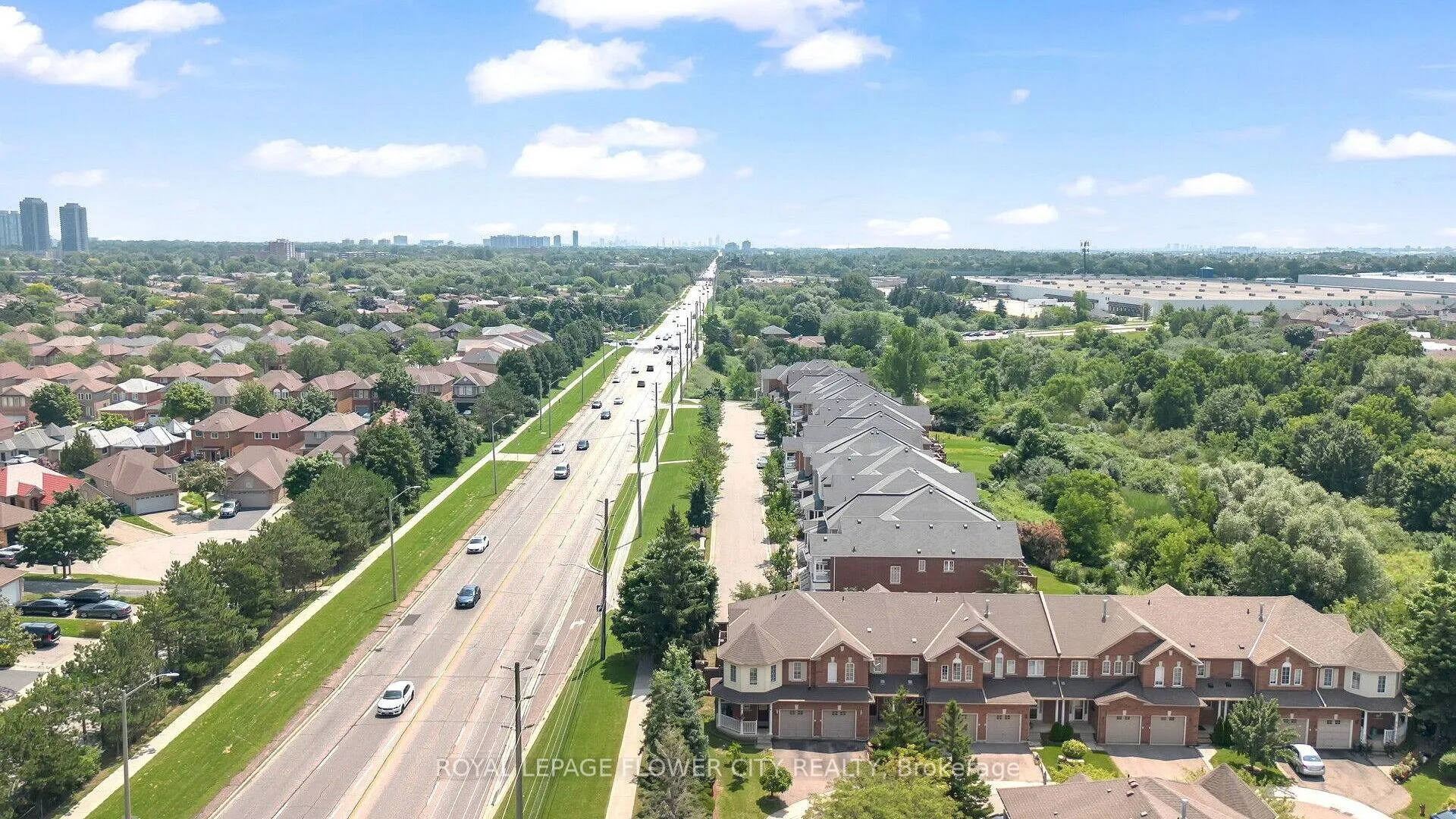 Photo 2 of Unit 2, 9800 Mclaughlin Road, Brampton, Fletcher's Creek Village — HOMEH