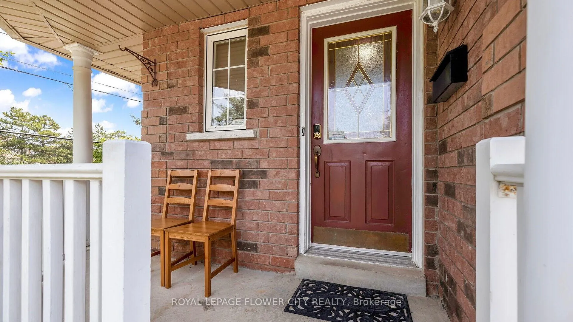 Photo 5 of Unit 2, 9800 Mclaughlin Road, Brampton, Fletcher's Creek Village — HOMEH
