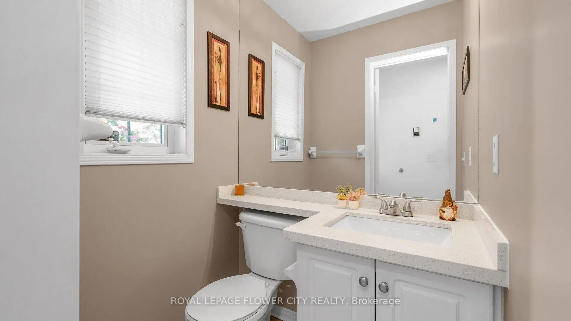 Photo 8 of Unit 2, 9800 Mclaughlin Road, Brampton, Fletcher's Creek Village — HOMEH