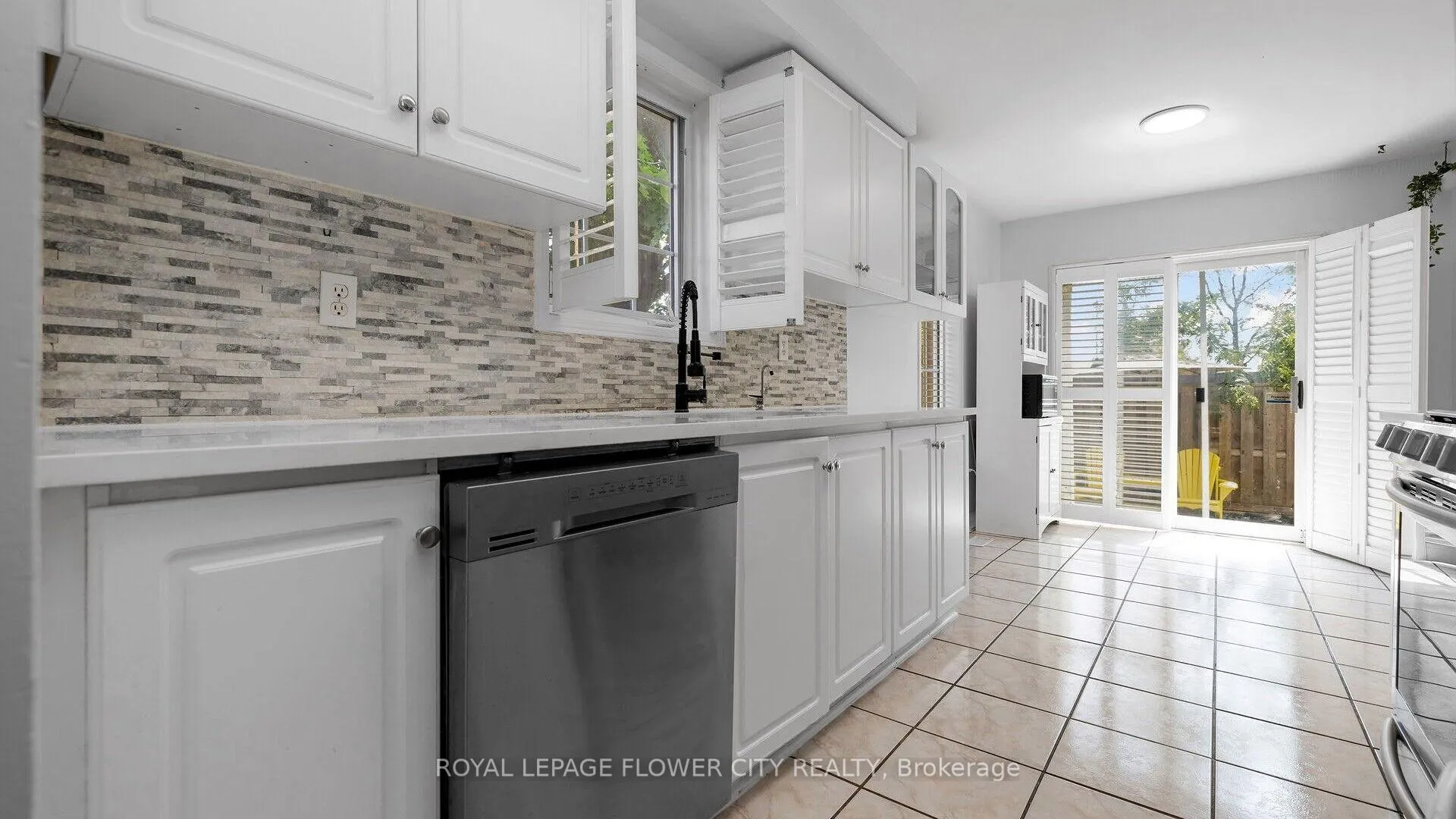 Photo 22 of Unit 2, 9800 Mclaughlin Road, Brampton, Fletcher's Creek Village — HOMEH
