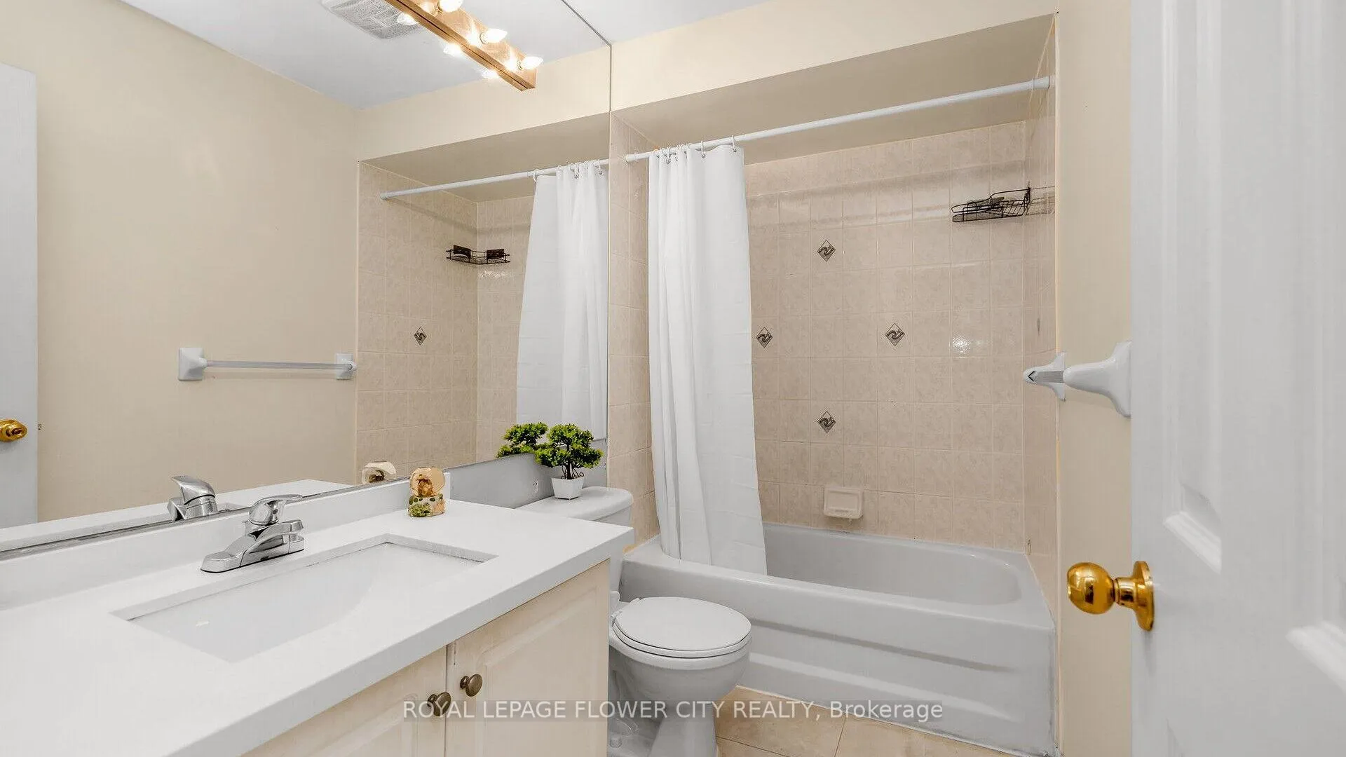 Photo 33 of Unit 2, 9800 Mclaughlin Road, Brampton, Fletcher's Creek Village — HOMEH