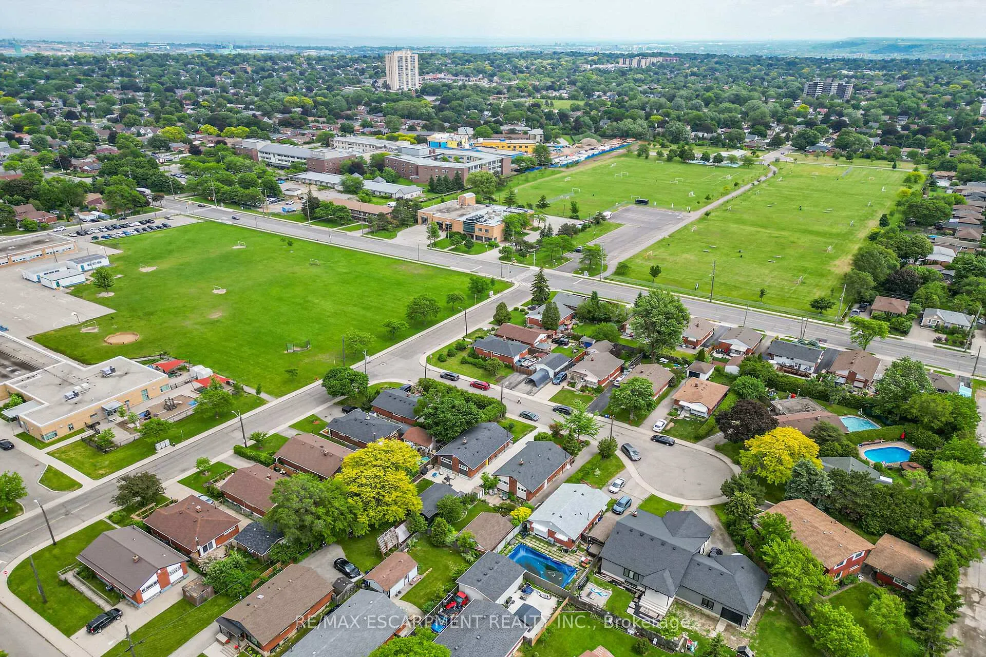 Photo 46 of 10 Helga Court, Hamilton, Burkholme — HOMEH