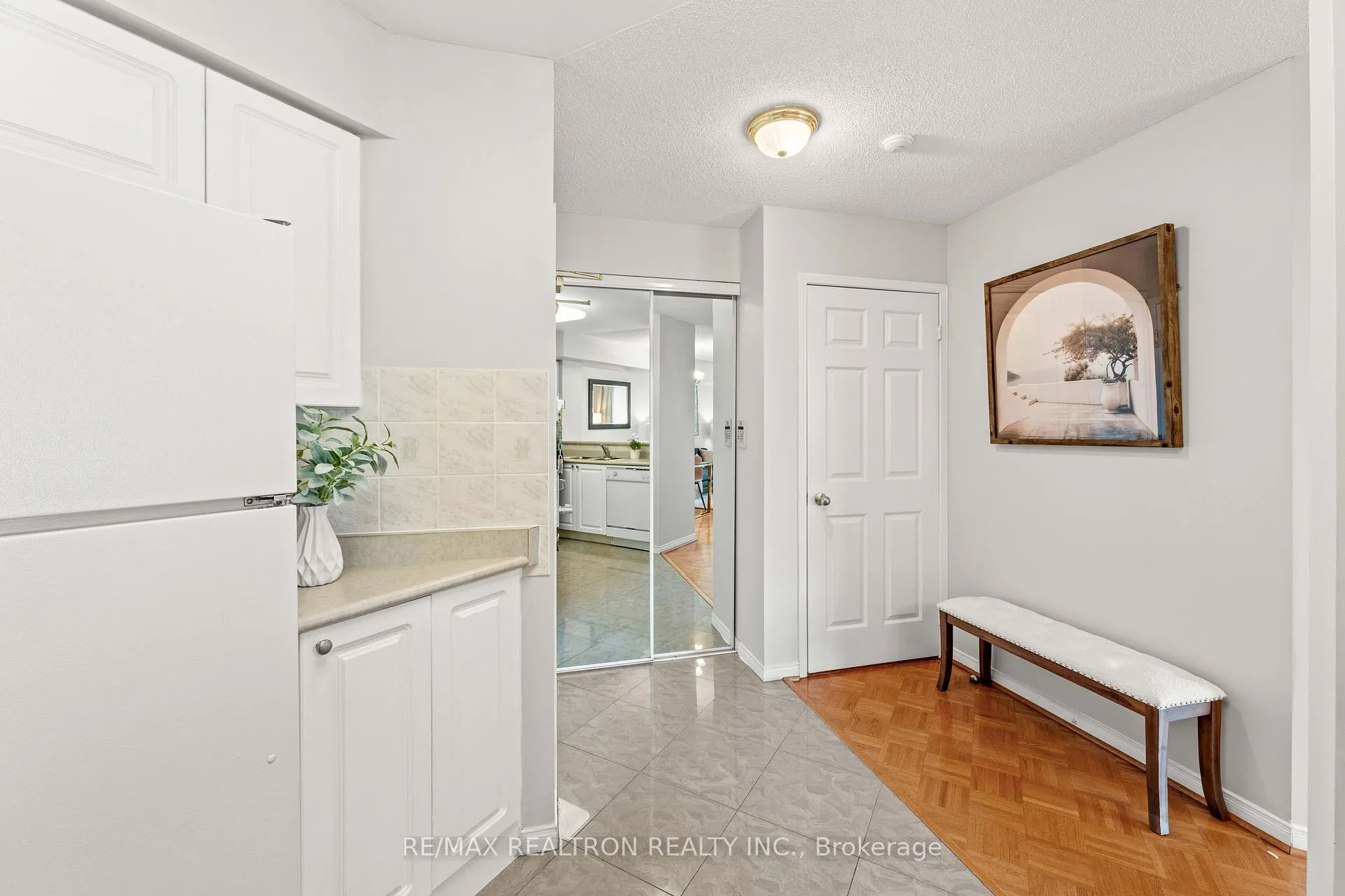 Photo 5 of Unit 605, 5 Emerald Lane, Vaughan, Crestwood-Springfarm-Yorkhill — HOMEH