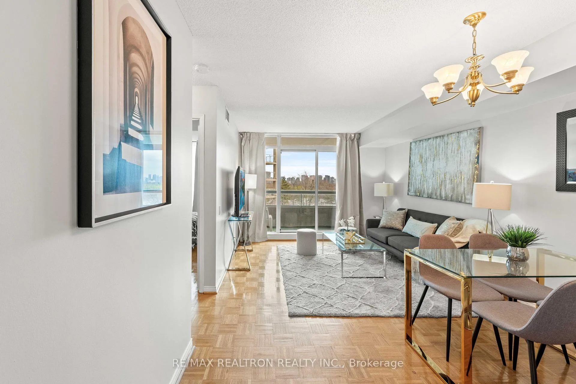 Photo 9 of Unit 605, 5 Emerald Lane, Vaughan, Crestwood-Springfarm-Yorkhill — HOMEH