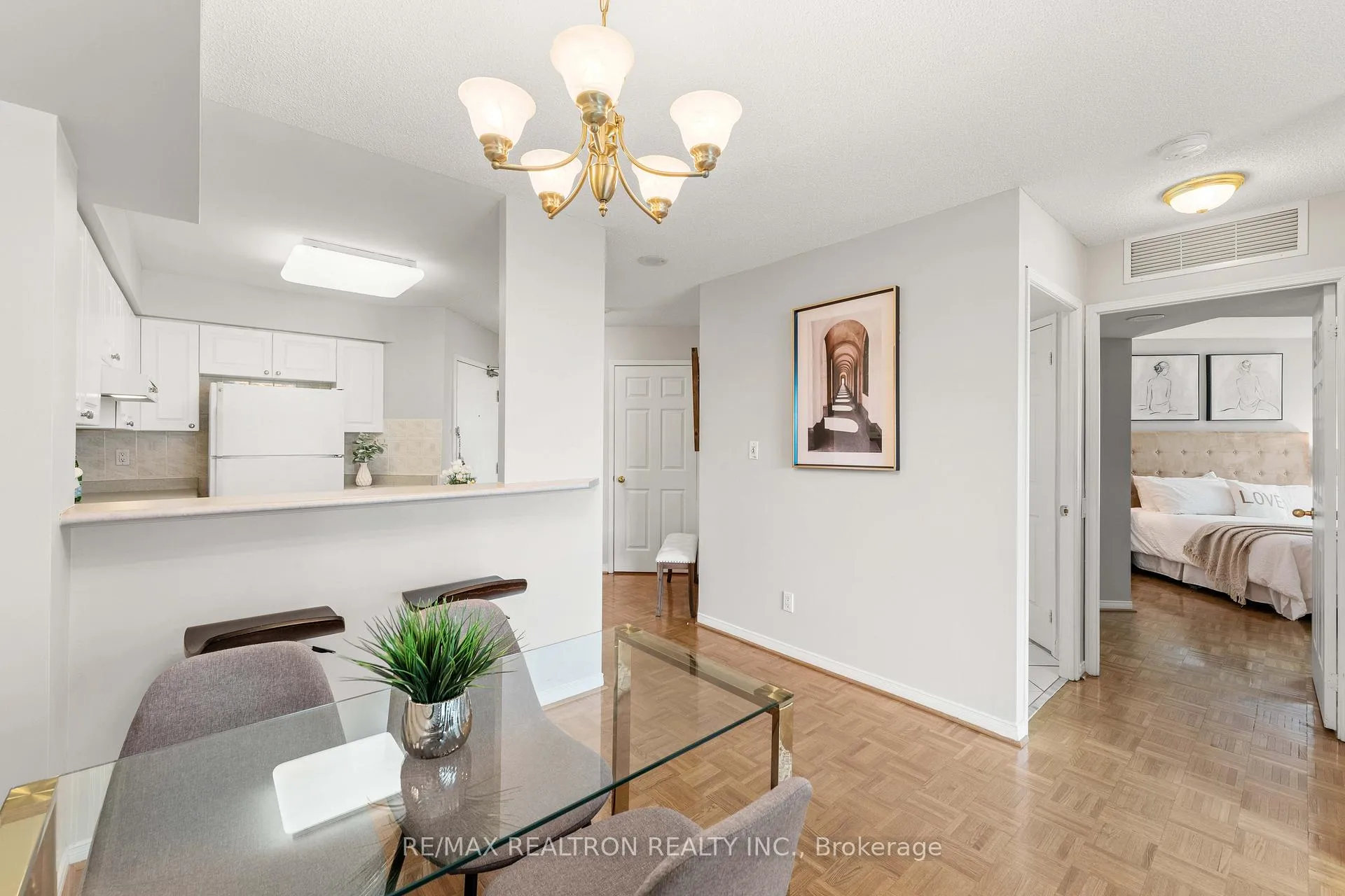 Photo 12 of Unit 605, 5 Emerald Lane, Vaughan, Crestwood-Springfarm-Yorkhill — HOMEH