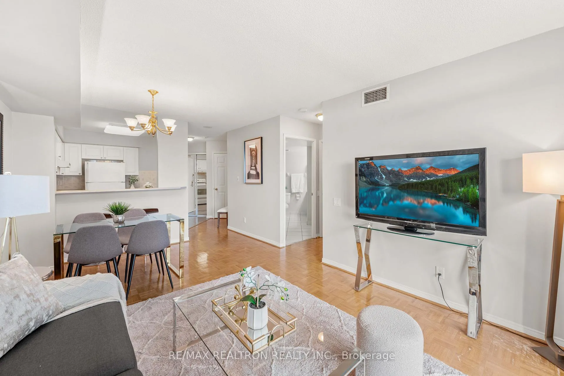 Photo 15 of Unit 605, 5 Emerald Lane, Vaughan, Crestwood-Springfarm-Yorkhill — HOMEH