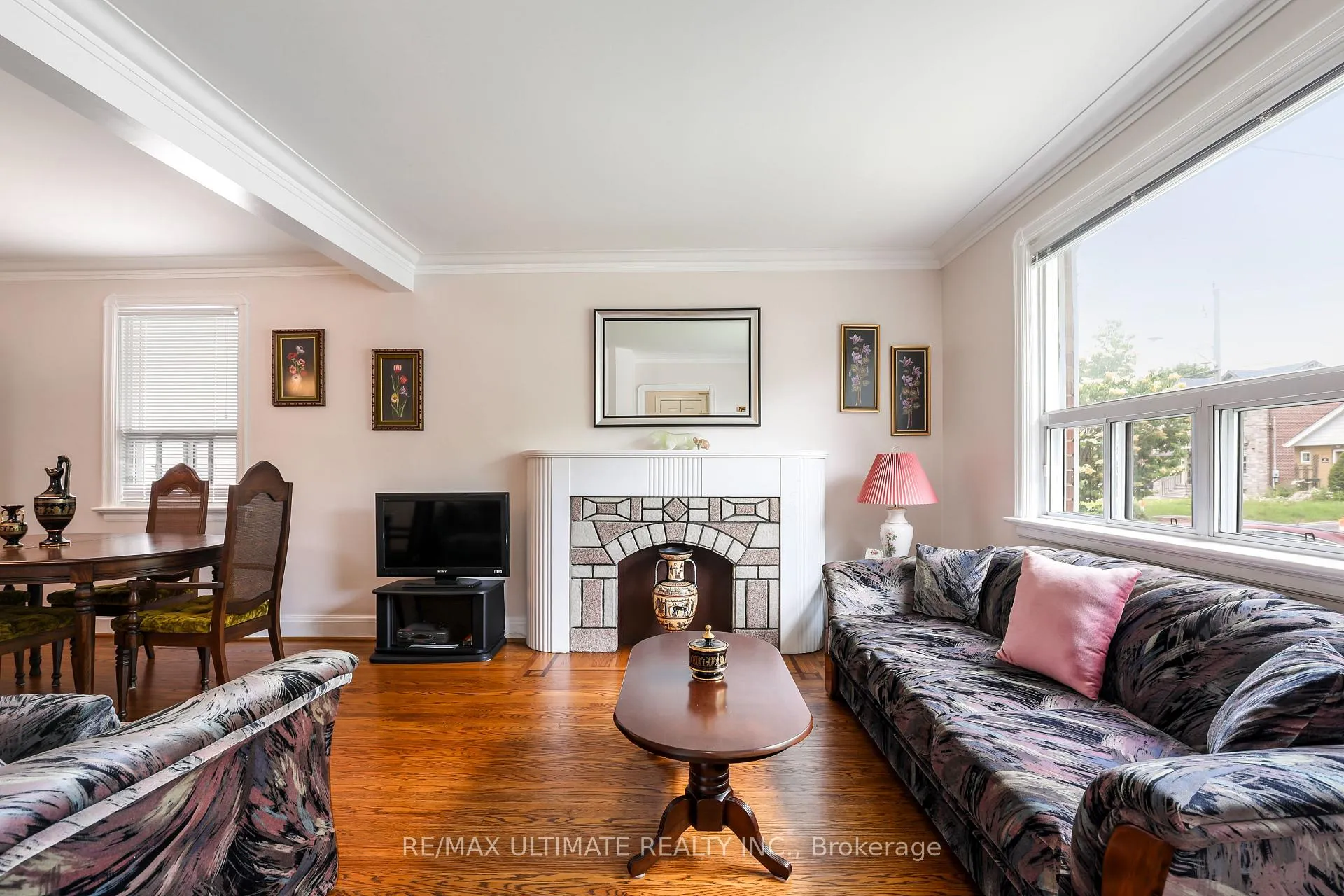 Photo 2 of 34 Doris Drive, Toronto, O'Connor-Parkview — HOMEH