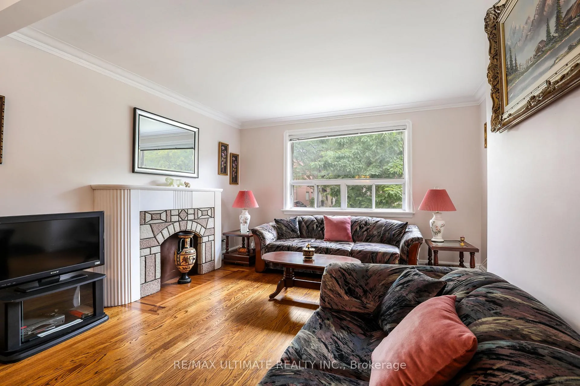 Photo 3 of 34 Doris Drive, Toronto, O'Connor-Parkview — HOMEH