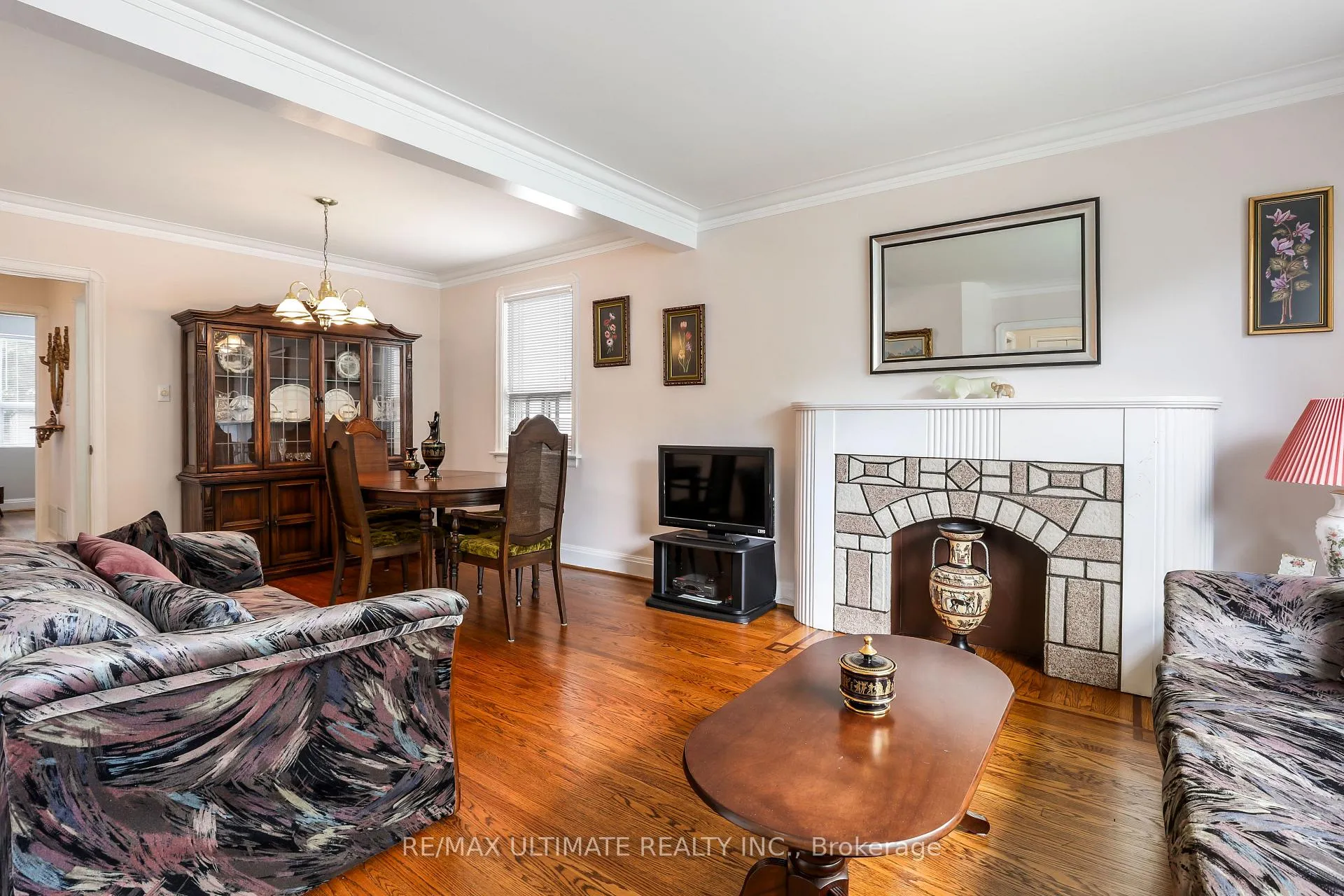 Photo 4 of 34 Doris Drive, Toronto, O'Connor-Parkview — HOMEH