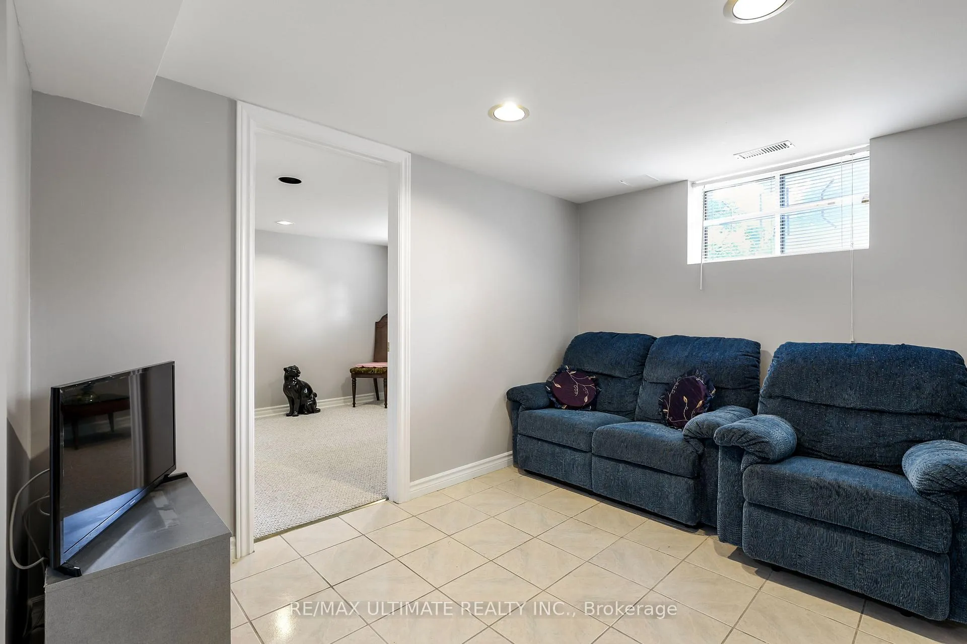 Photo 13 of 34 Doris Drive, Toronto, O'Connor-Parkview — HOMEH