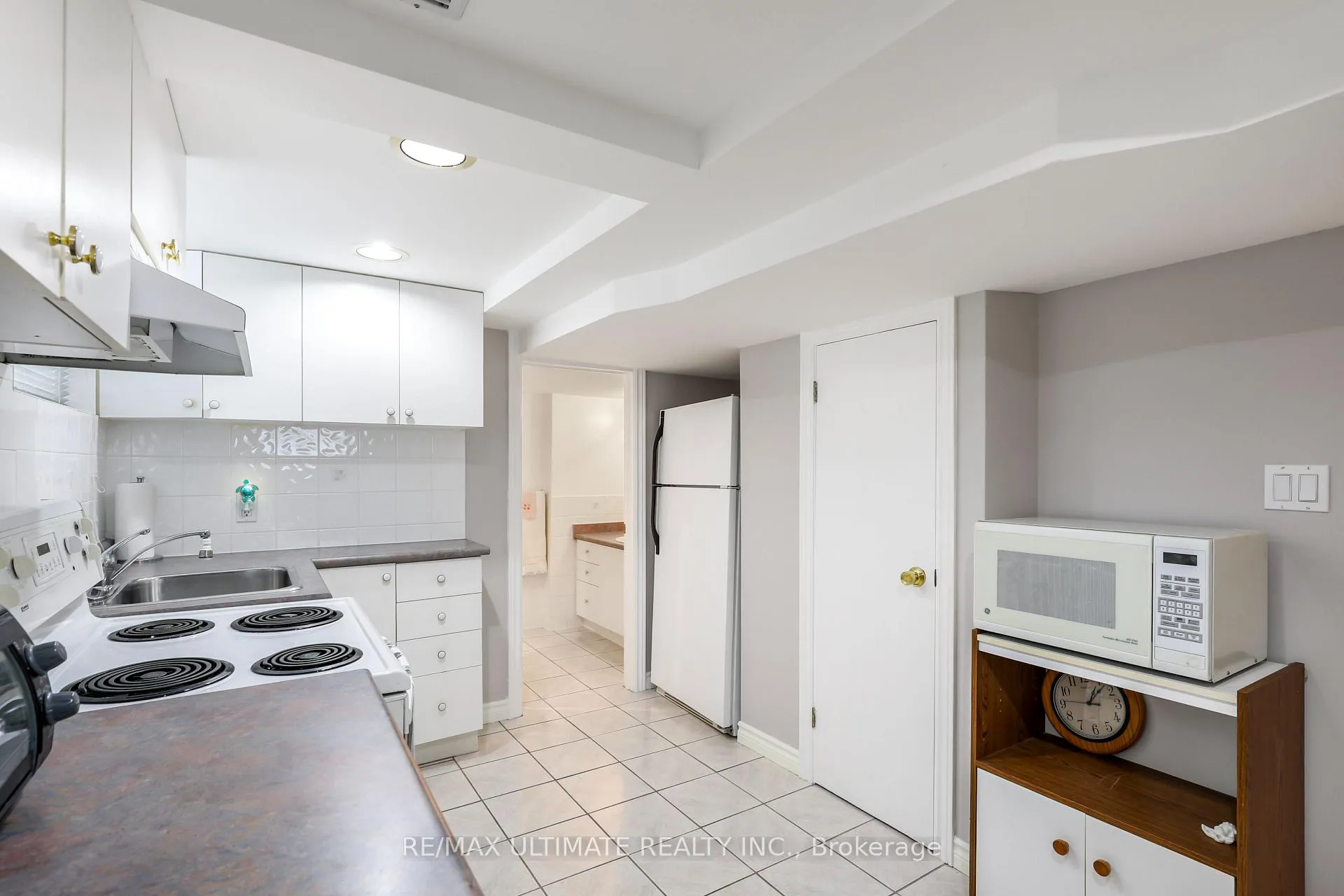 Photo 18 of 34 Doris Drive, Toronto, O'Connor-Parkview — HOMEH