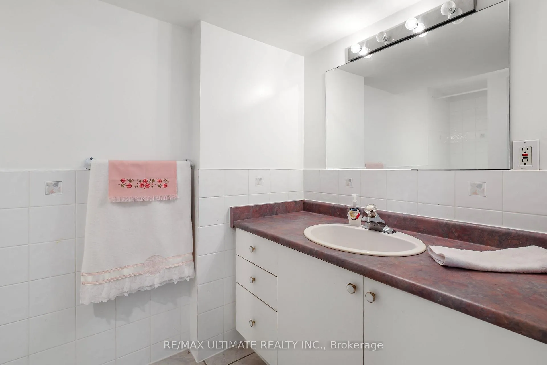 Photo 19 of 34 Doris Drive, Toronto, O'Connor-Parkview — HOMEH