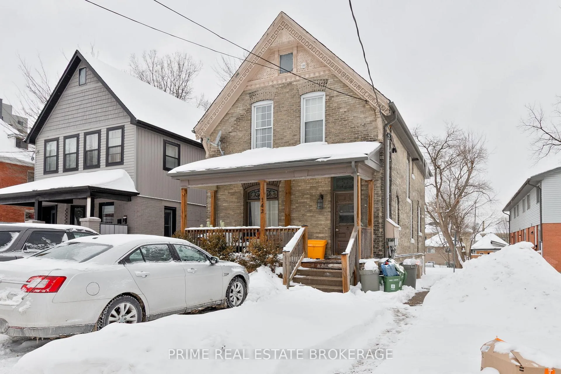 Front of 142 John Street