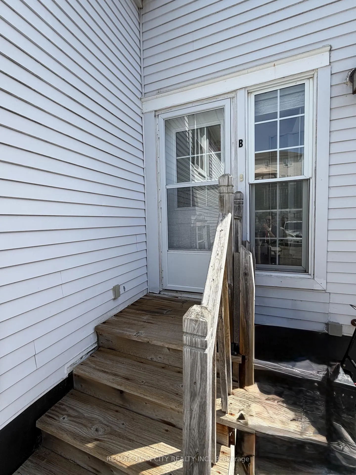 Photo 23 of Unit B, 15 Milfoil Crescent, Kitchener, Larentian West — HOMEH
