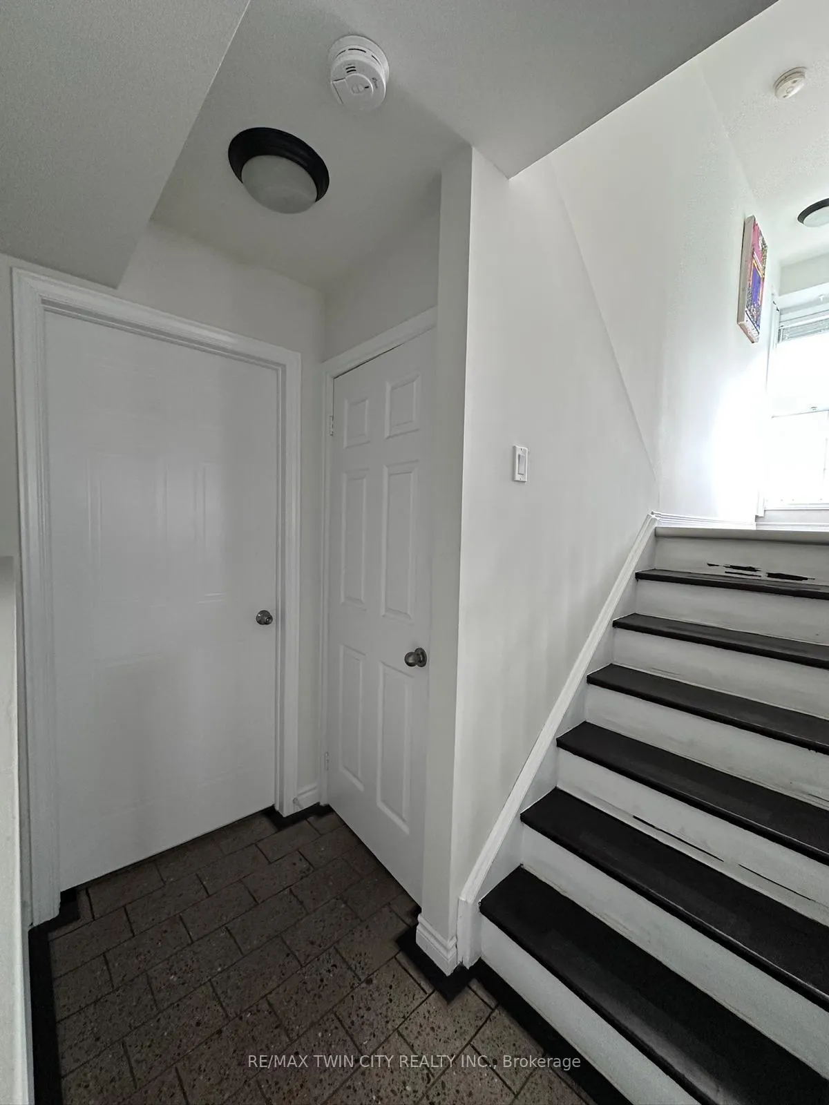 Photo 29 of Unit B, 15 Milfoil Crescent, Kitchener, Larentian West — HOMEH