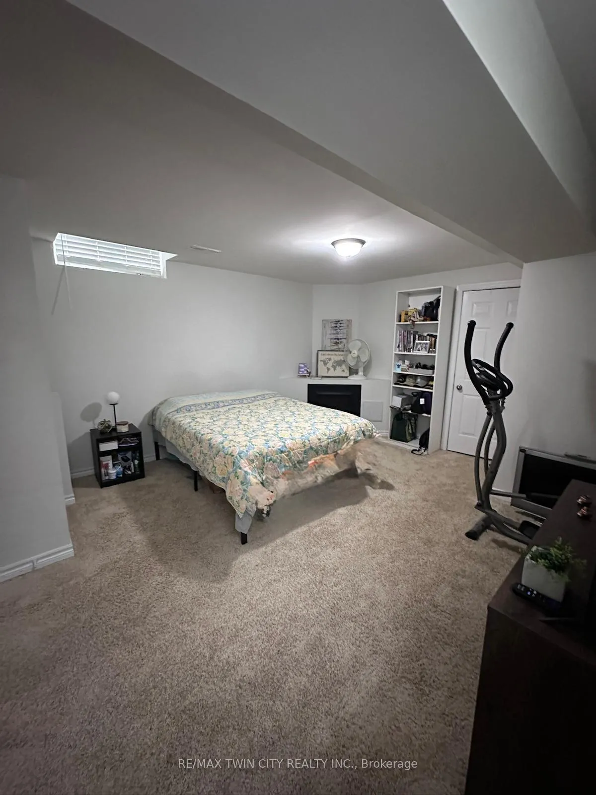 Photo 32 of Unit B, 15 Milfoil Crescent, Kitchener, Larentian West — HOMEH