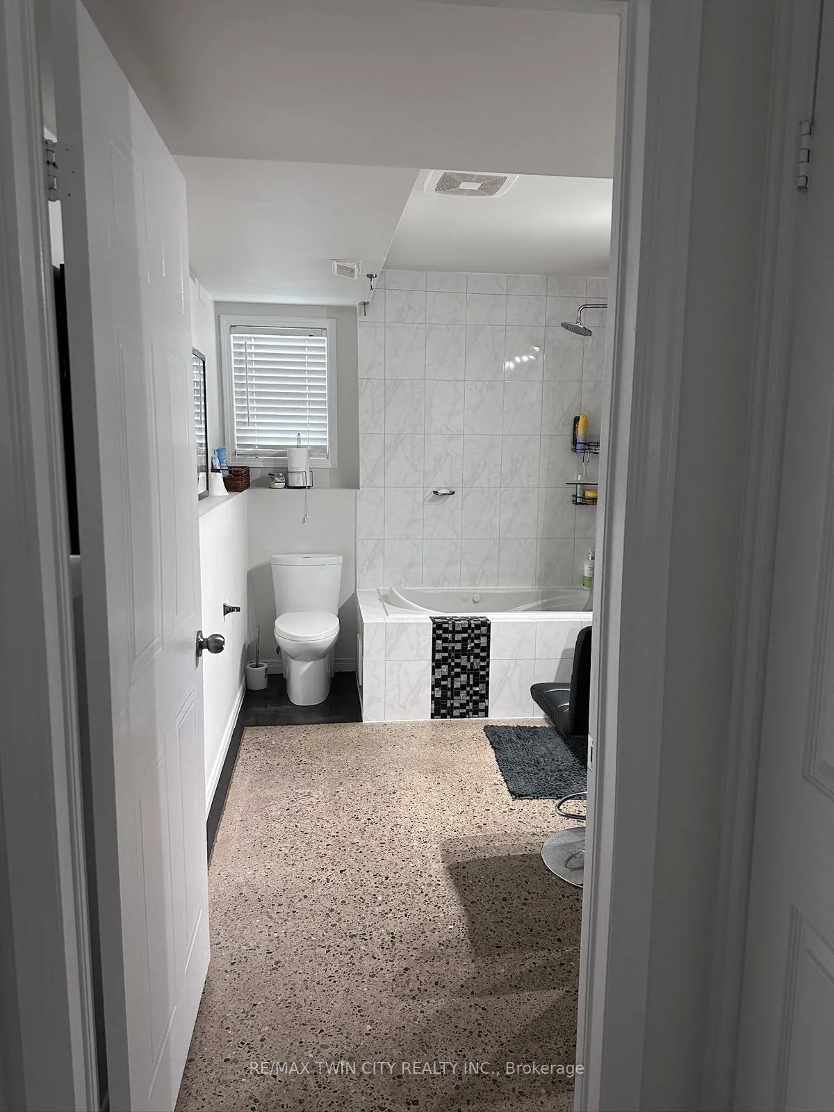 Photo 33 of Unit B, 15 Milfoil Crescent, Kitchener, Larentian West — HOMEH