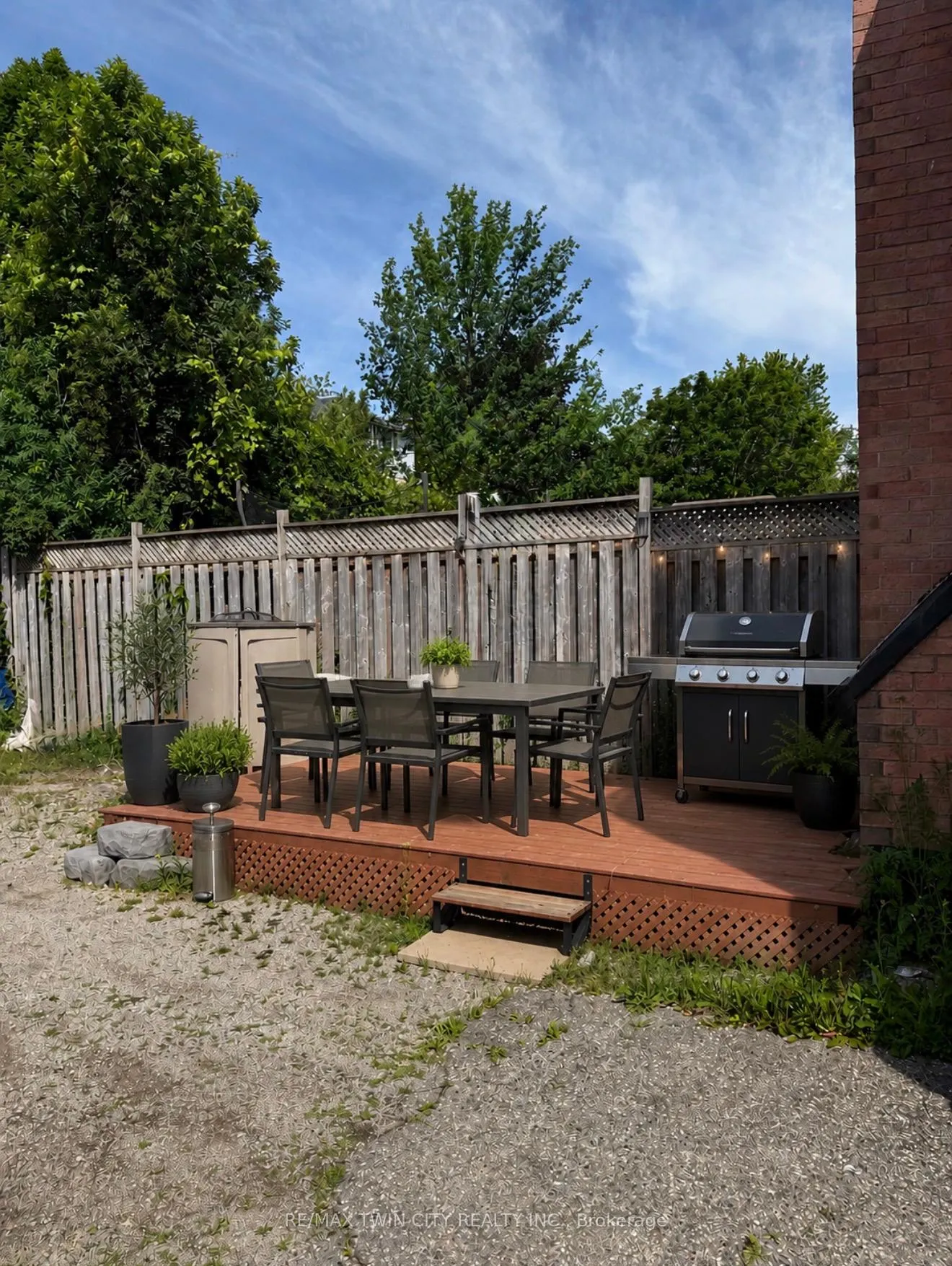 Photo 36 of Unit B, 15 Milfoil Crescent, Kitchener, Larentian West — HOMEH