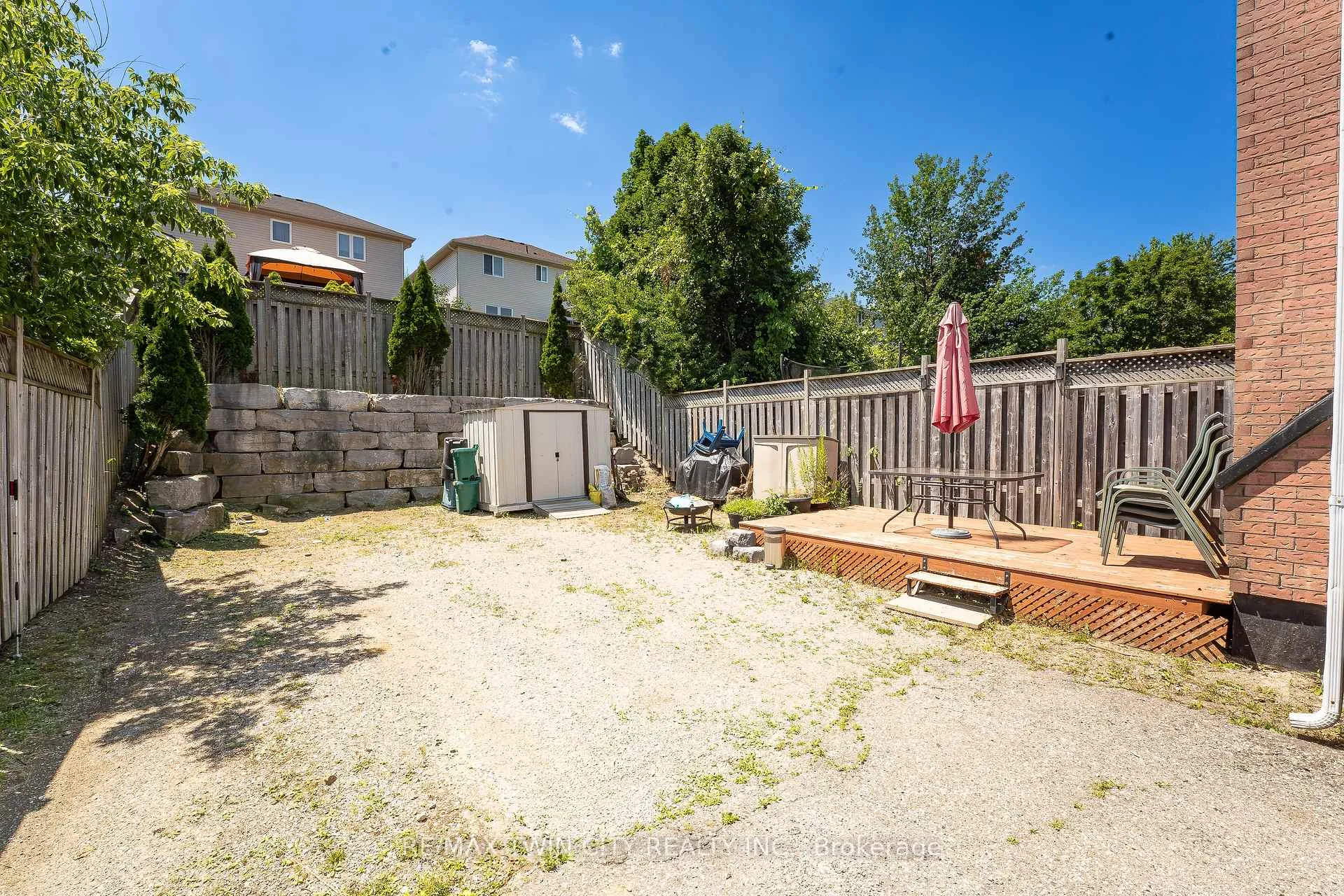 Photo 18 of Unit B, 15 Milfoil Crescent, Kitchener, Larentian West — HOMEH