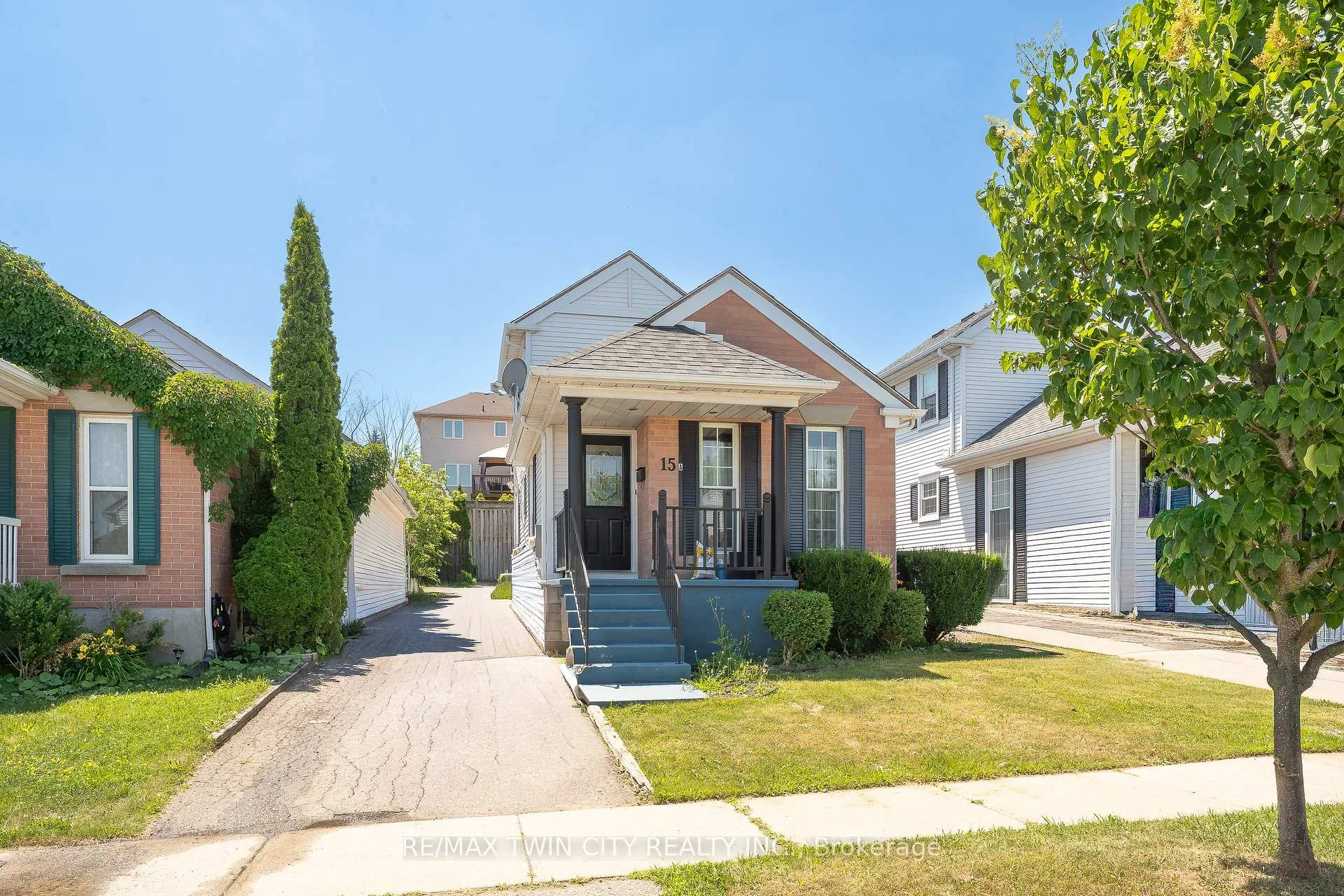Photo 21 of Unit B, 15 Milfoil Crescent, Kitchener, Larentian West — HOMEH