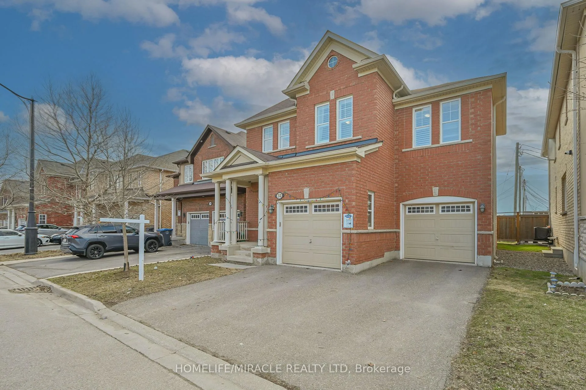 Photo 8 of 32 Agricola Road, Brampton, Northwest Brampton — HOMEH