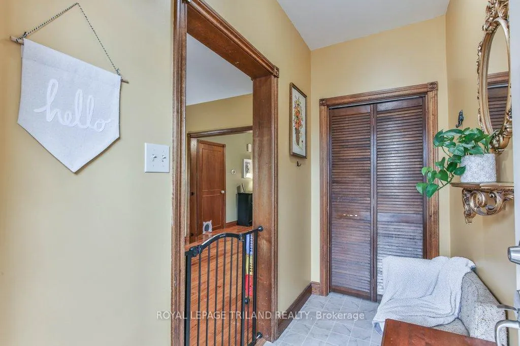 Photo 7 of 941 Queens Avenue, London, East G — HOMEH