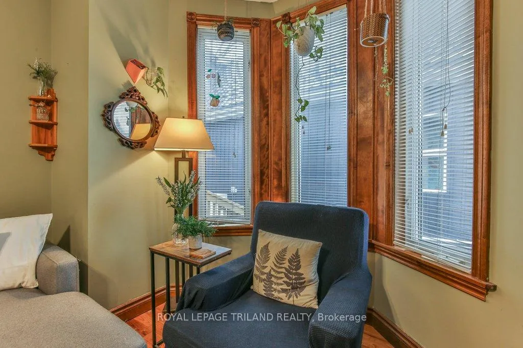 Photo 15 of 941 Queens Avenue, London, East G — HOMEH