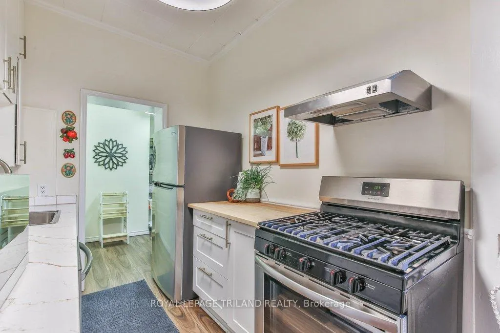 Photo 17 of 941 Queens Avenue, London, East G — HOMEH