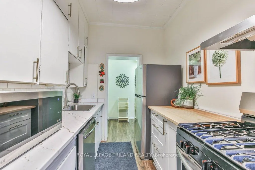 Photo 18 of 941 Queens Avenue, London, East G — HOMEH