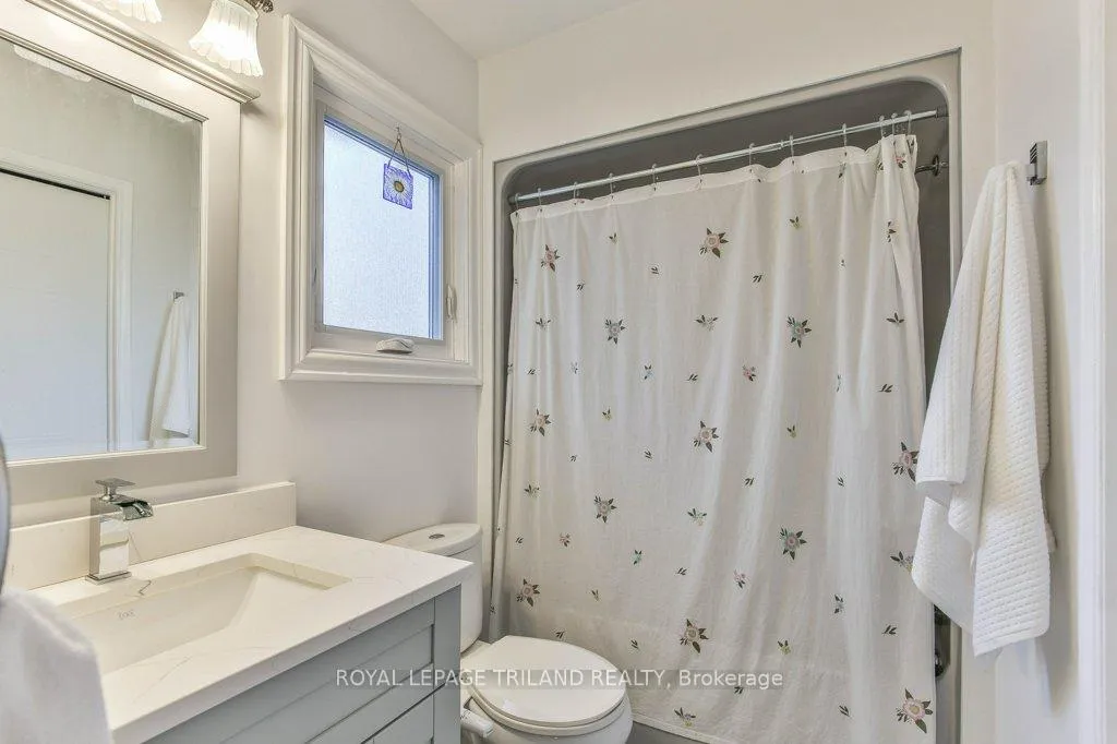 Photo 27 of 941 Queens Avenue, London, East G — HOMEH