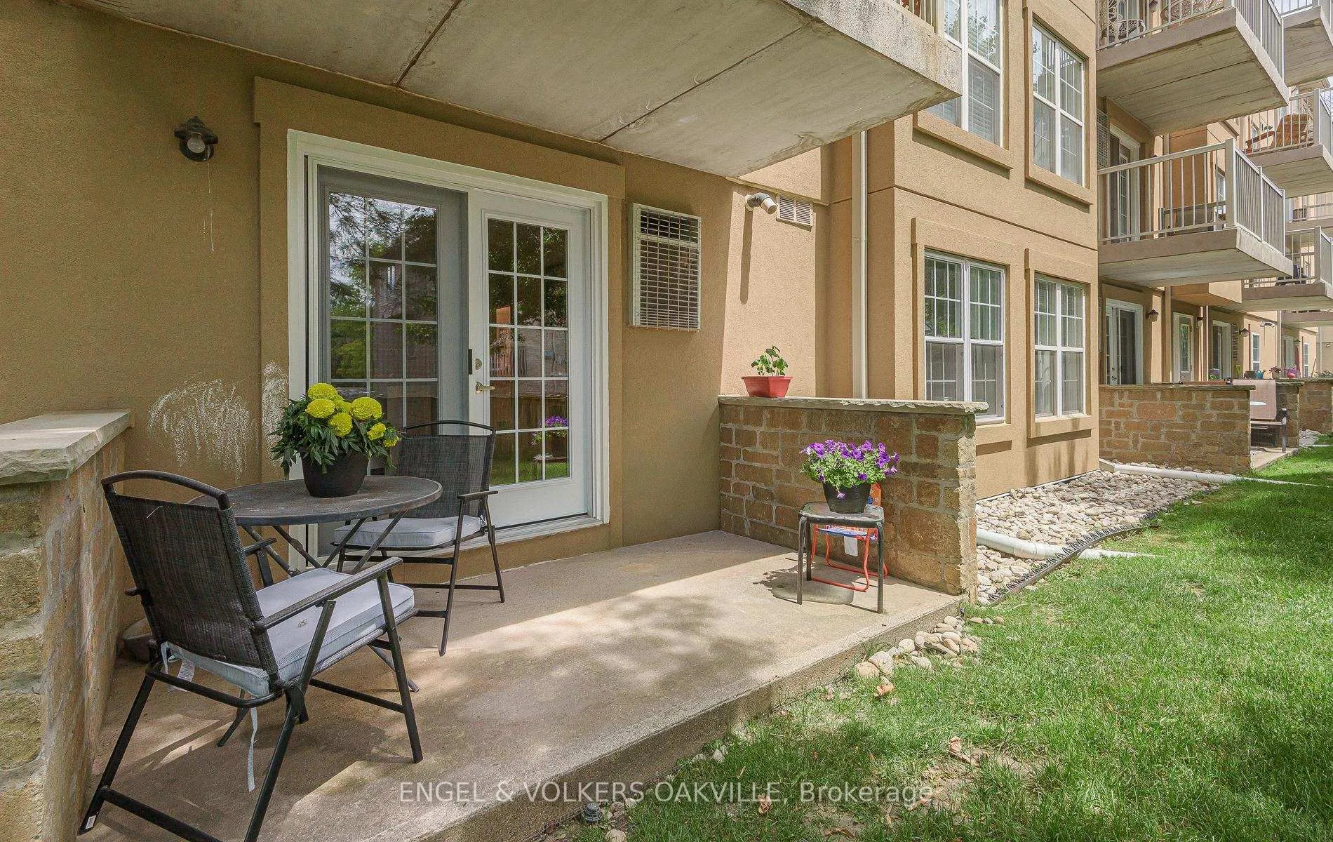 Photo 17 of Unit 107, 1830 Walker's Line, Burlington, Palmer — HOMEH