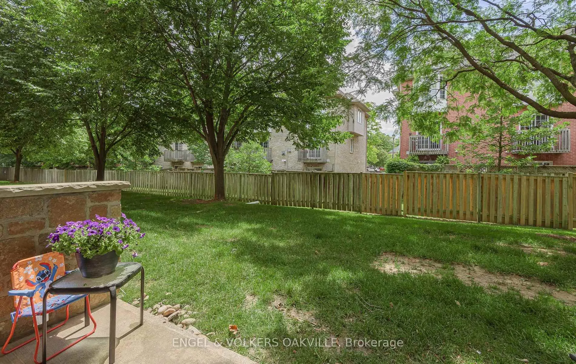 Photo 18 of Unit 107, 1830 Walker's Line, Burlington, Palmer — HOMEH