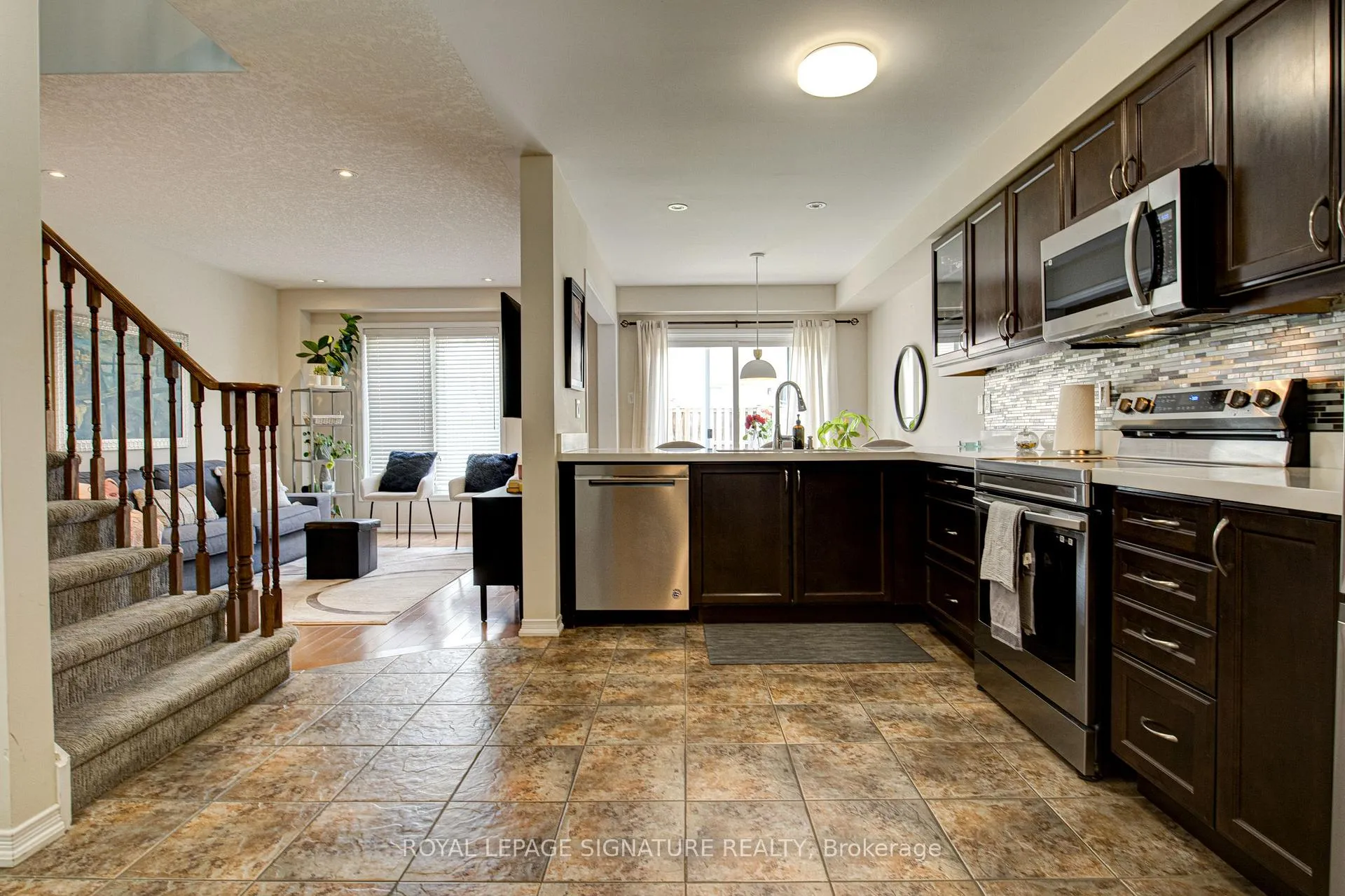 Photo 3 of 39 Trowbridge Street, Woolwich, Breslau — HOMEH