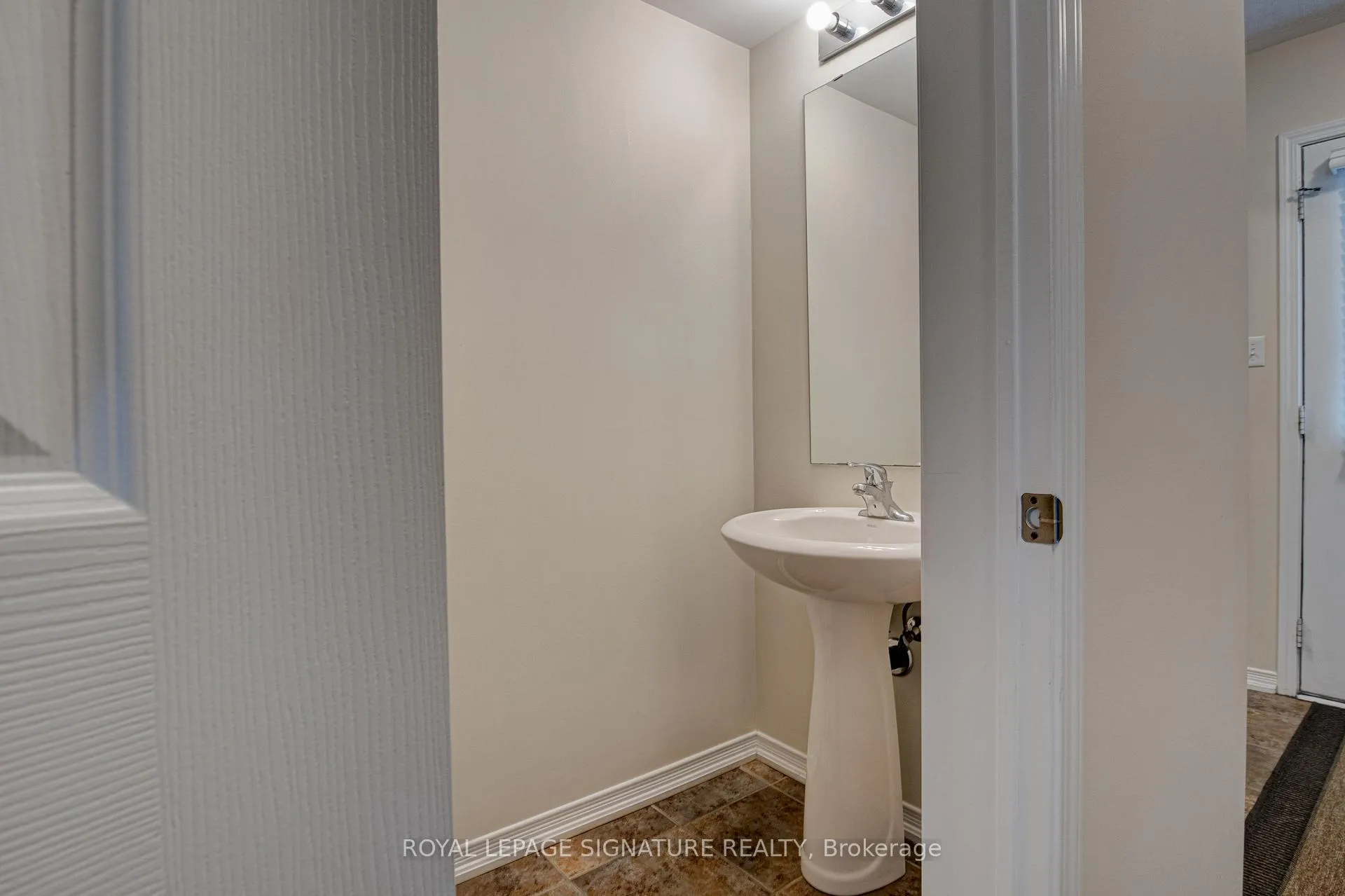Photo 22 of 39 Trowbridge Street, Woolwich, Breslau — HOMEH