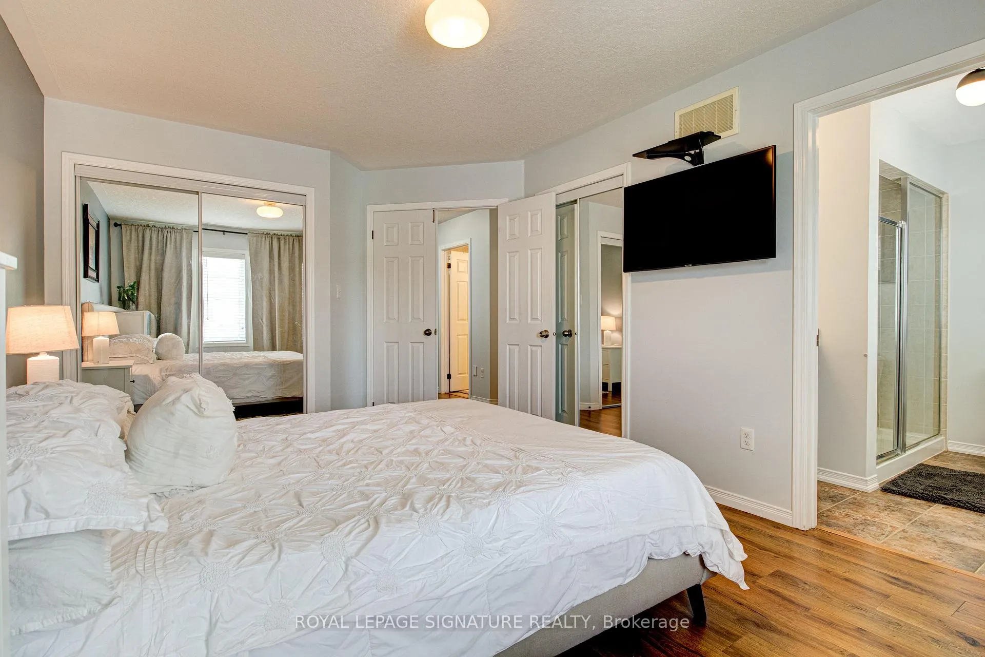 Photo 27 of 39 Trowbridge Street, Woolwich, Breslau — HOMEH