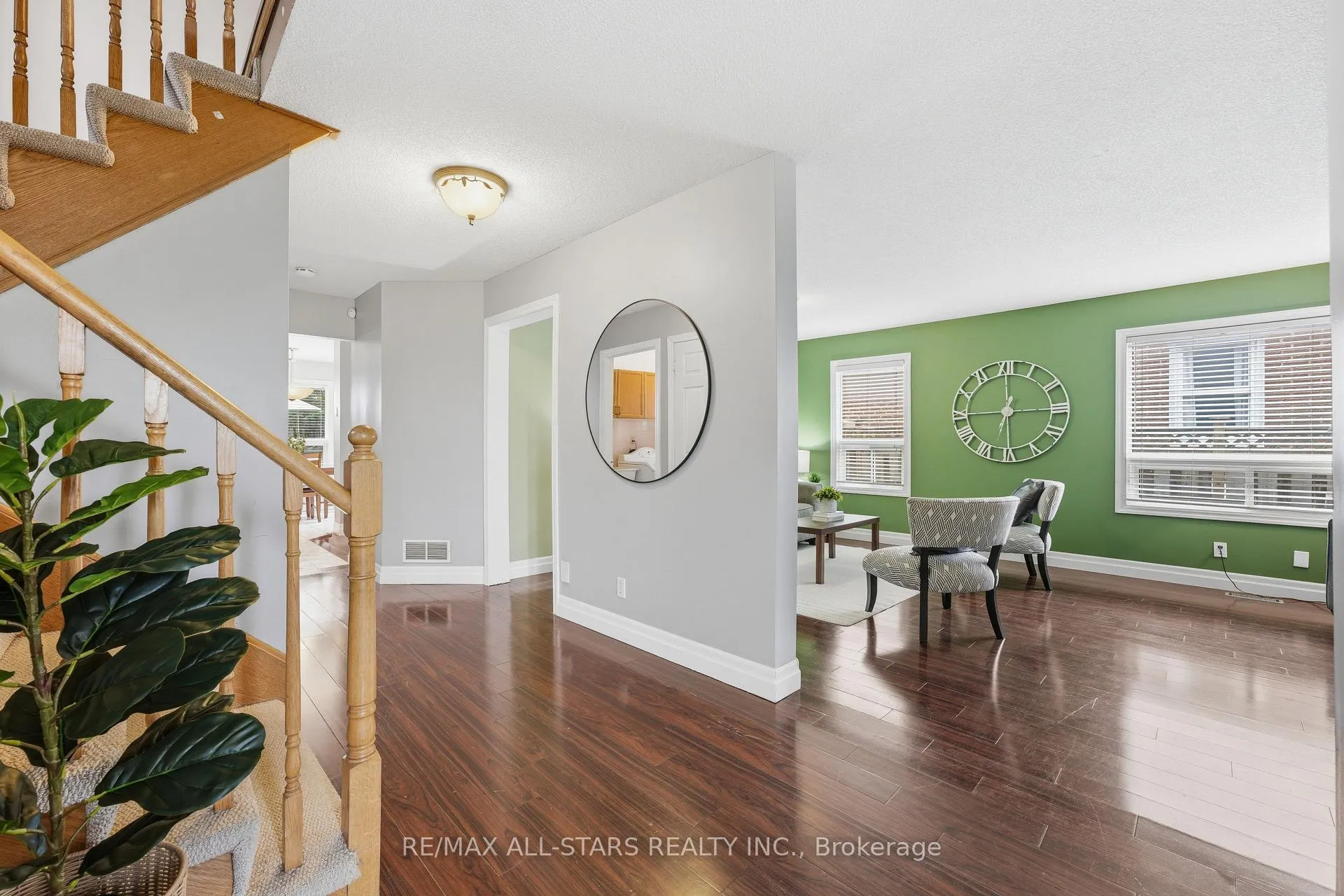 Photo 9 of 11 Sherie Drive, Georgina, Keswick North — HOMEH