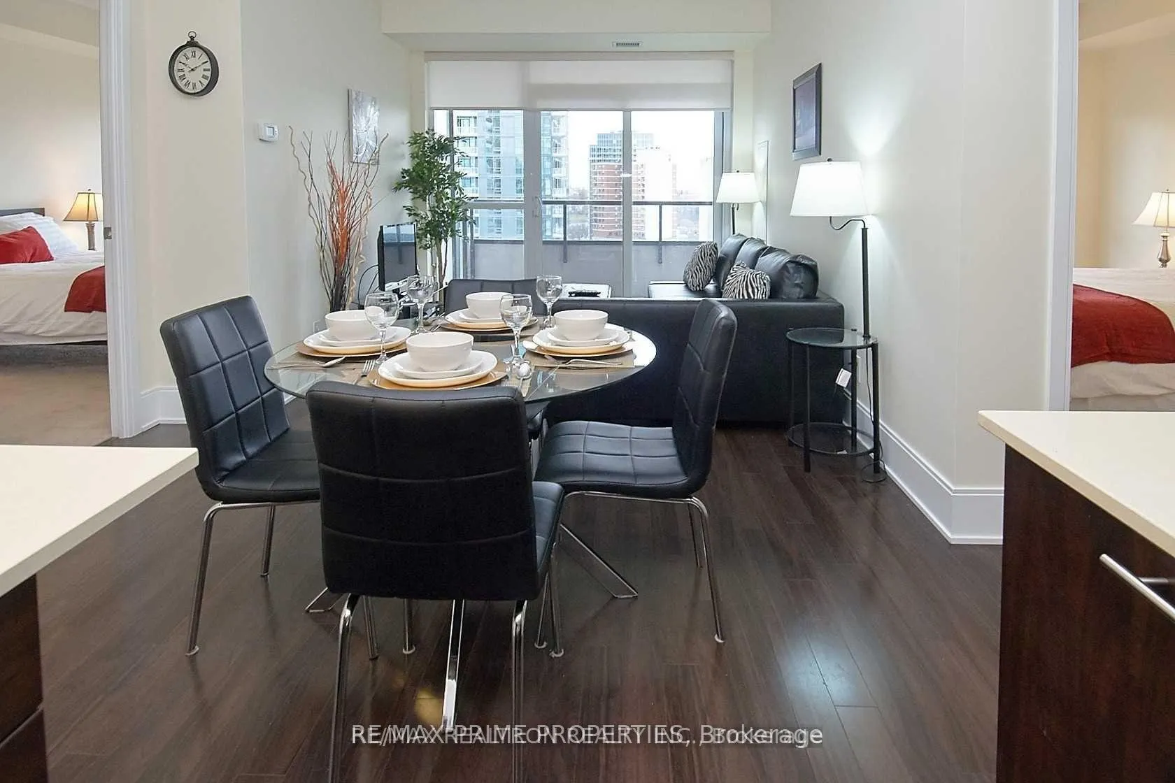 Photo 9 of Unit 1319, 70 Roehampton Avenue, Toronto, Mount Pleasant West — HOMEH