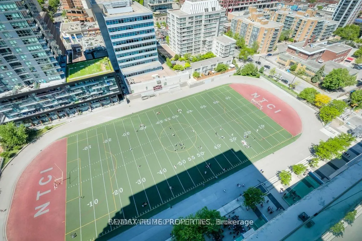 Photo 22 of Unit 1319, 70 Roehampton Avenue, Toronto, Mount Pleasant West — HOMEH