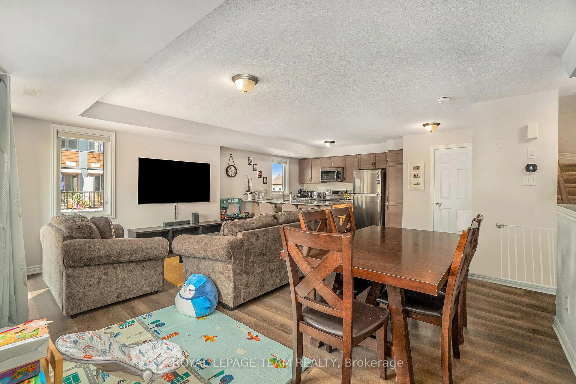 Photo 4 of 112 Walleye Private, Ottawa, Barrhaven - Half Moon Bay — HOMEH