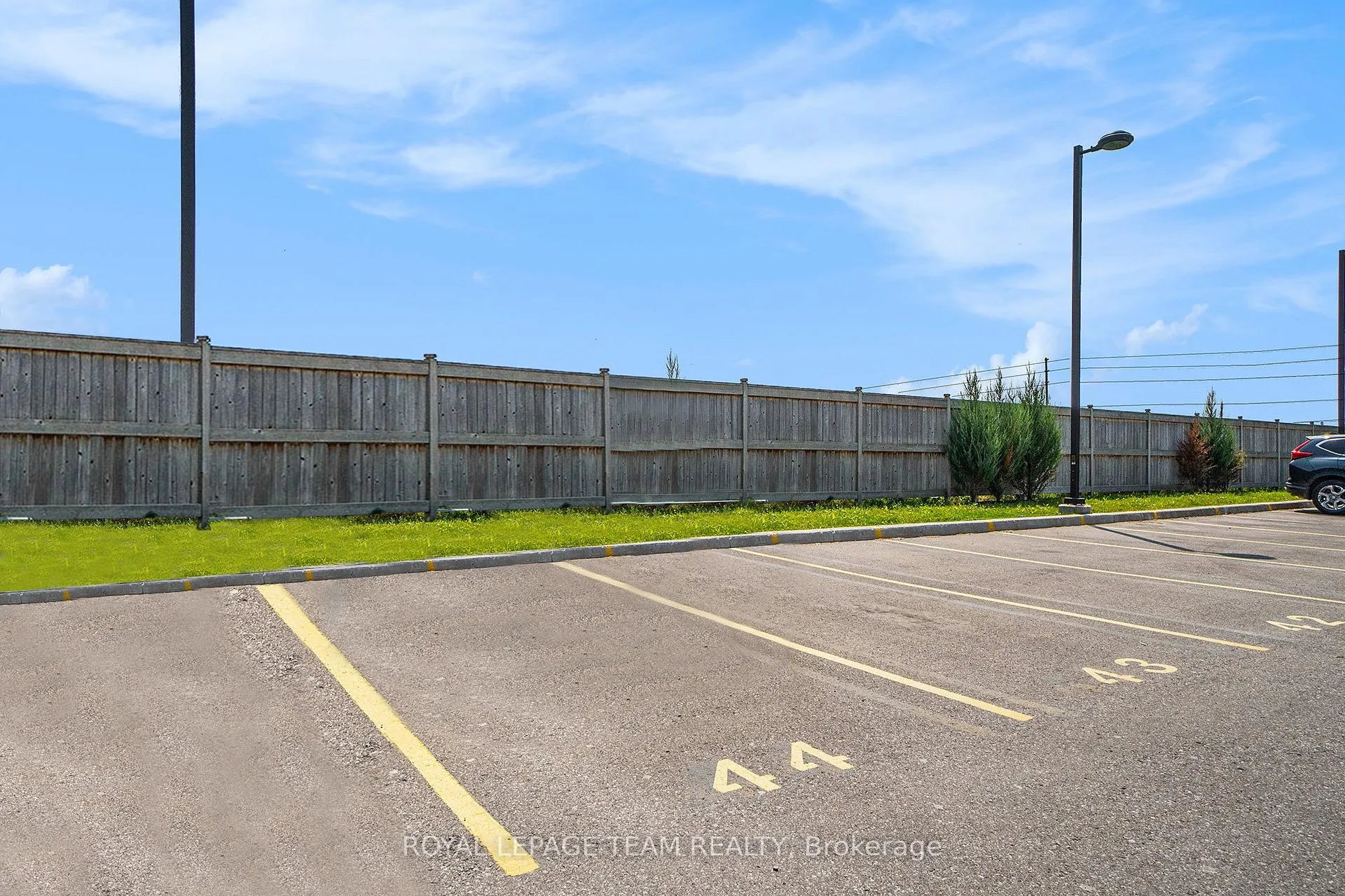 Photo 14 of 112 Walleye Private, Ottawa, Barrhaven - Half Moon Bay — HOMEH