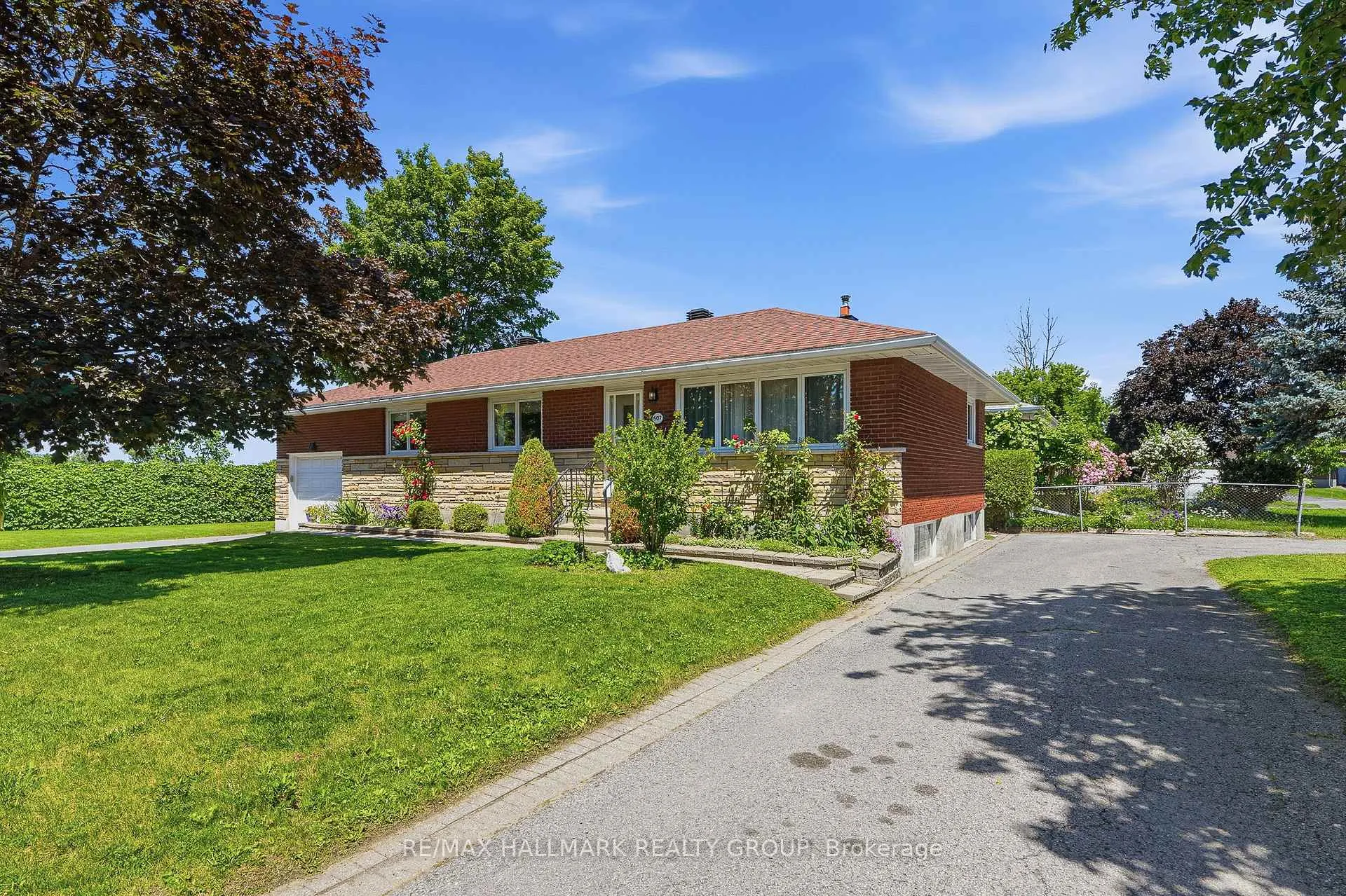 Photo 1 of 507 Sirois Avenue, Ottawa, Overbrook/Castle Heights — HOMEH