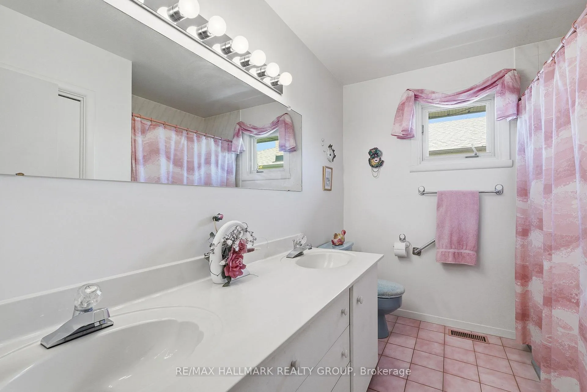 Photo 16 of 507 Sirois Avenue, Ottawa, Overbrook/Castle Heights — HOMEH