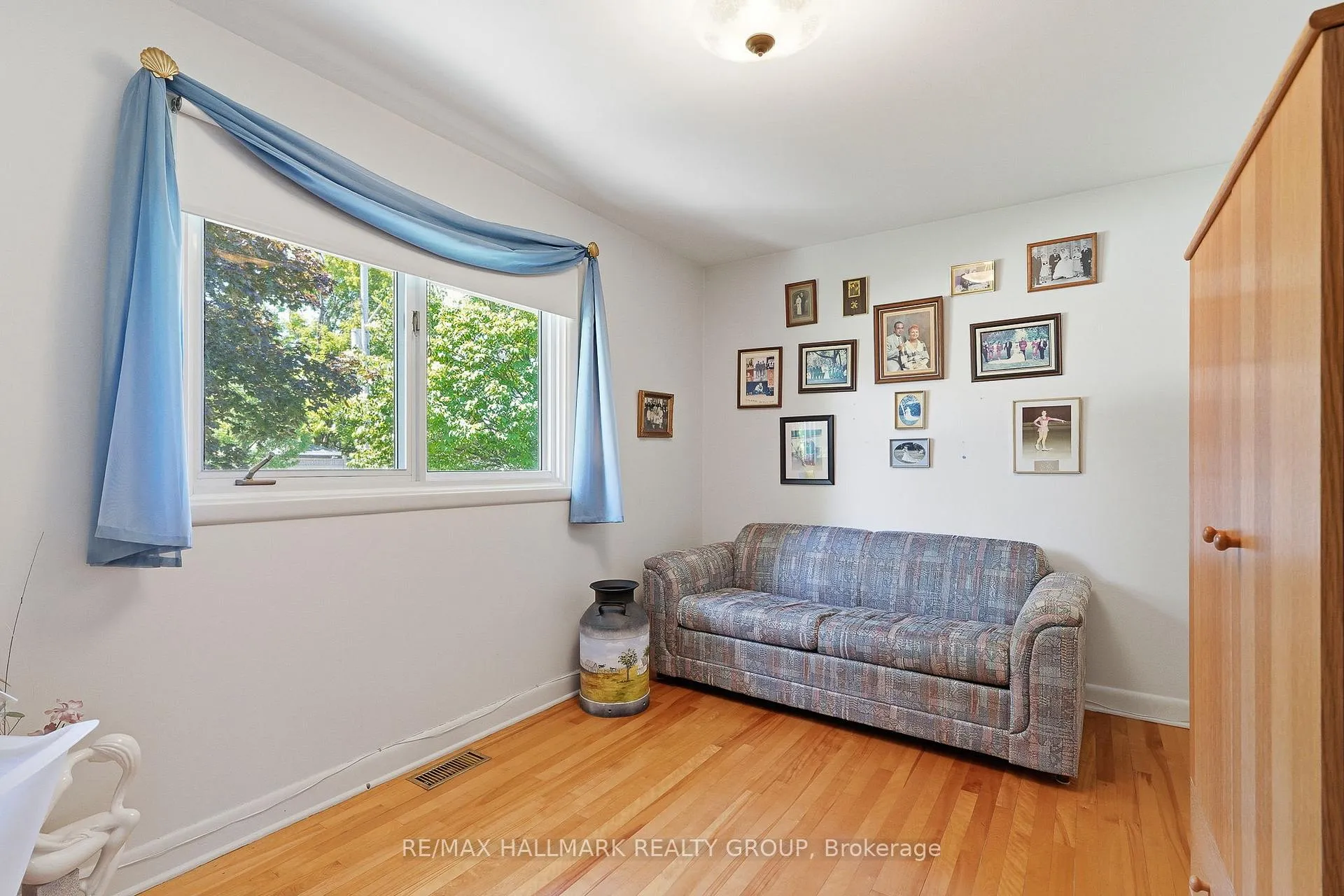 Photo 17 of 507 Sirois Avenue, Ottawa, Overbrook/Castle Heights — HOMEH