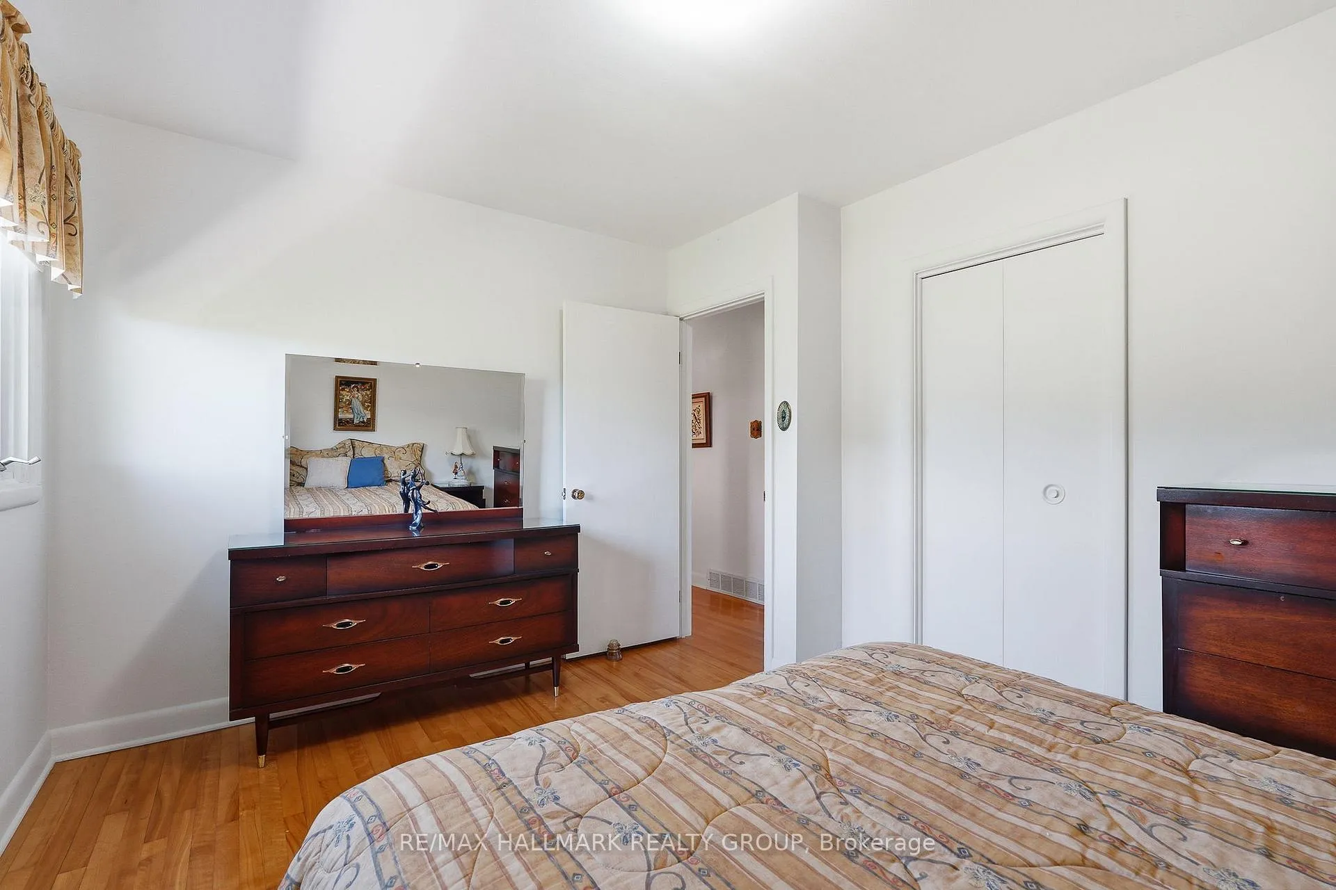 Photo 19 of 507 Sirois Avenue, Ottawa, Overbrook/Castle Heights — HOMEH