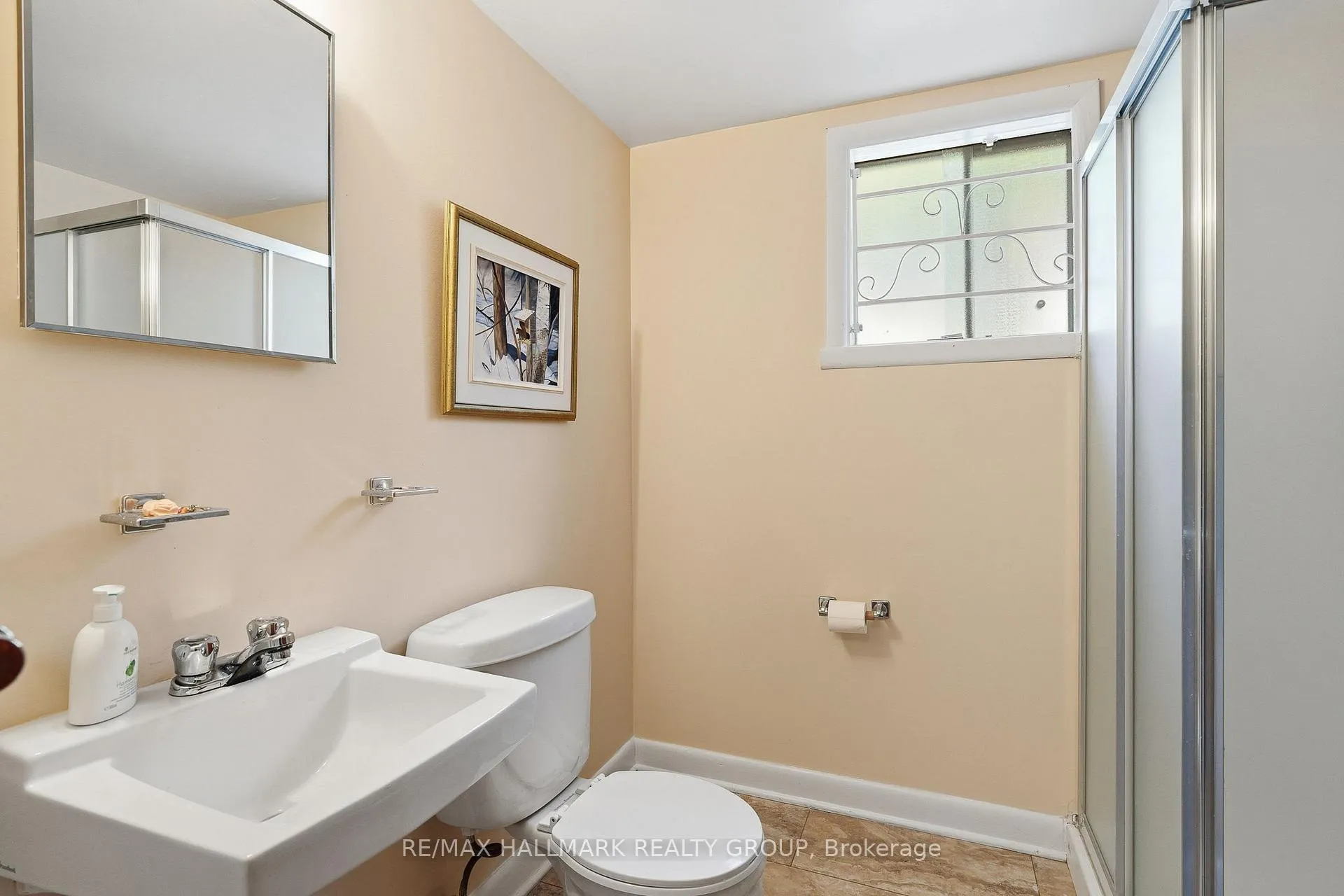 Photo 25 of 507 Sirois Avenue, Ottawa, Overbrook/Castle Heights — HOMEH