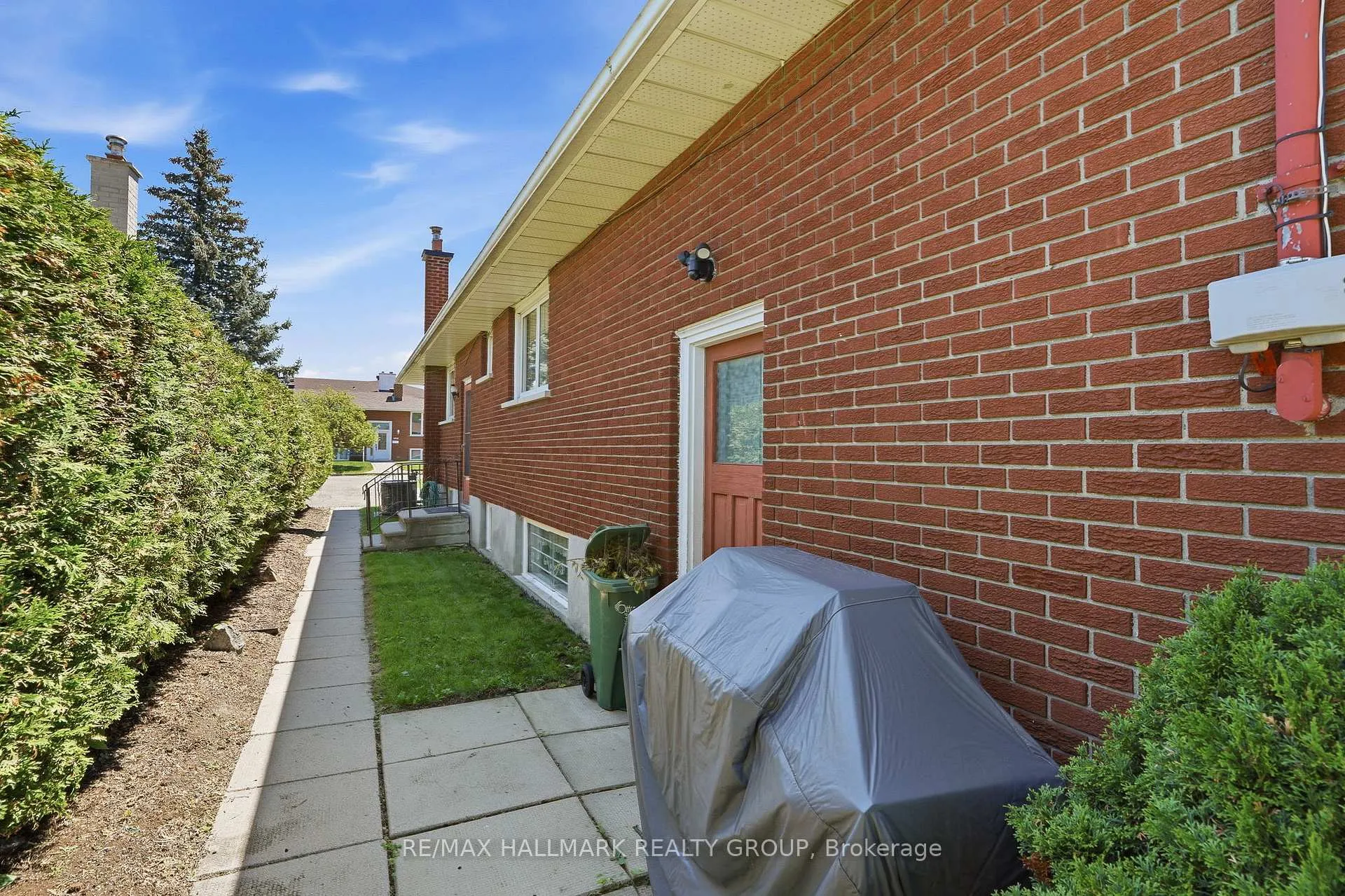 Photo 27 of 507 Sirois Avenue, Ottawa, Overbrook/Castle Heights — HOMEH