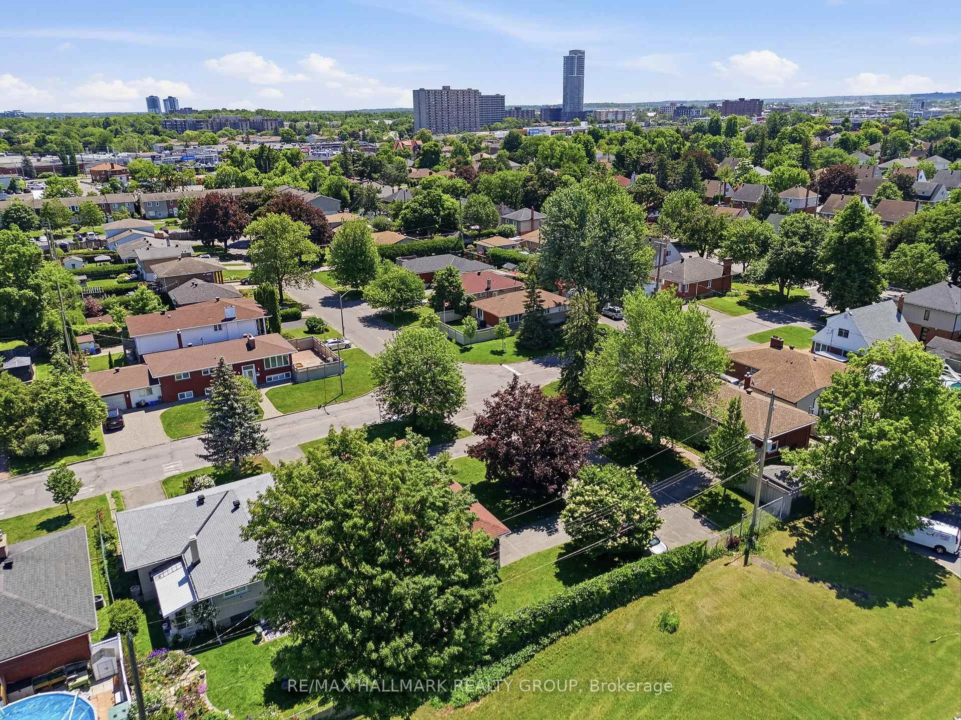 Photo 33 of 507 Sirois Avenue, Ottawa, Overbrook/Castle Heights — HOMEH