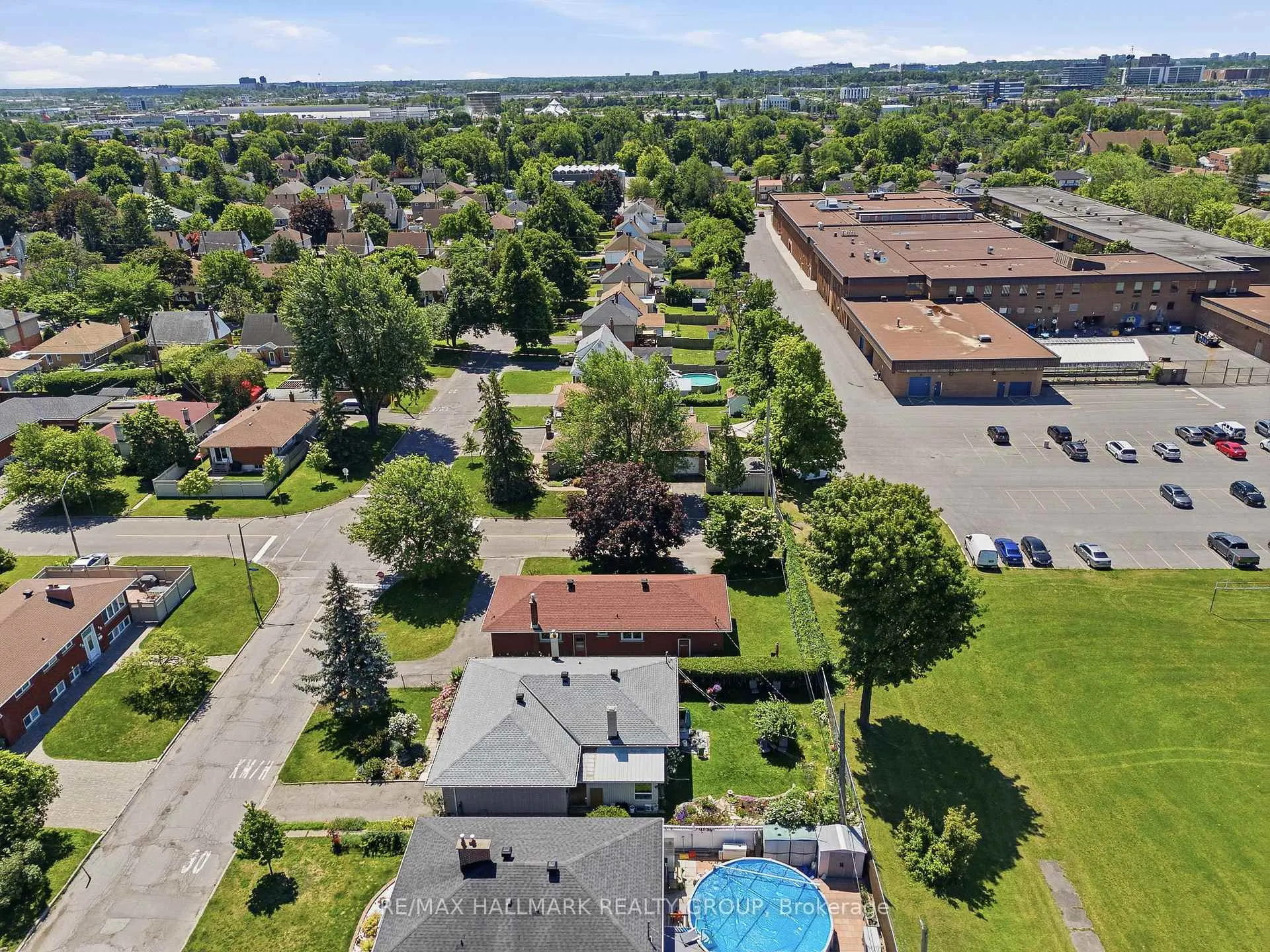 Photo 34 of 507 Sirois Avenue, Ottawa, Overbrook/Castle Heights — HOMEH